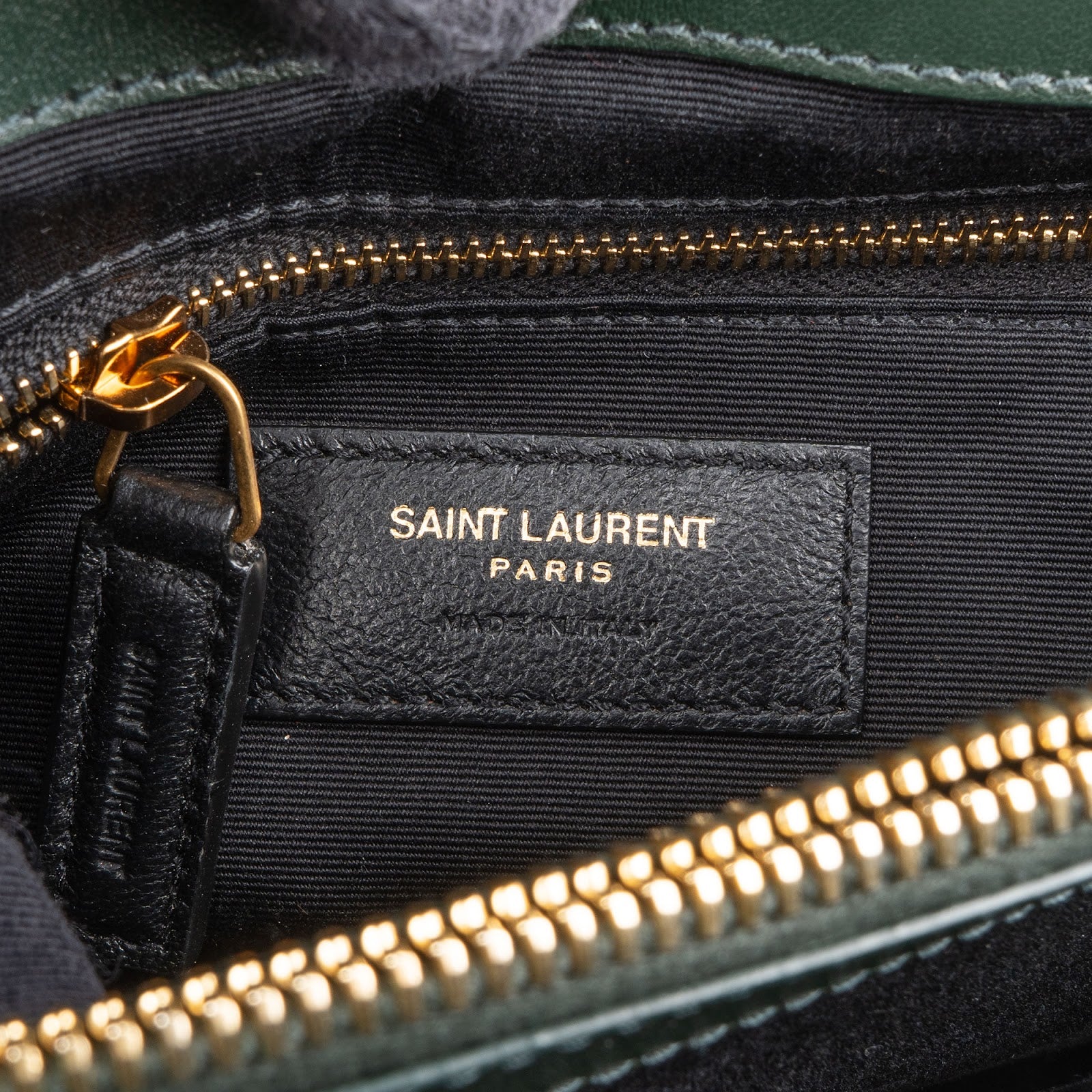 Yves Saint Laurent Dark Green Quilted Calfskin Medium Loulou Schultertasche