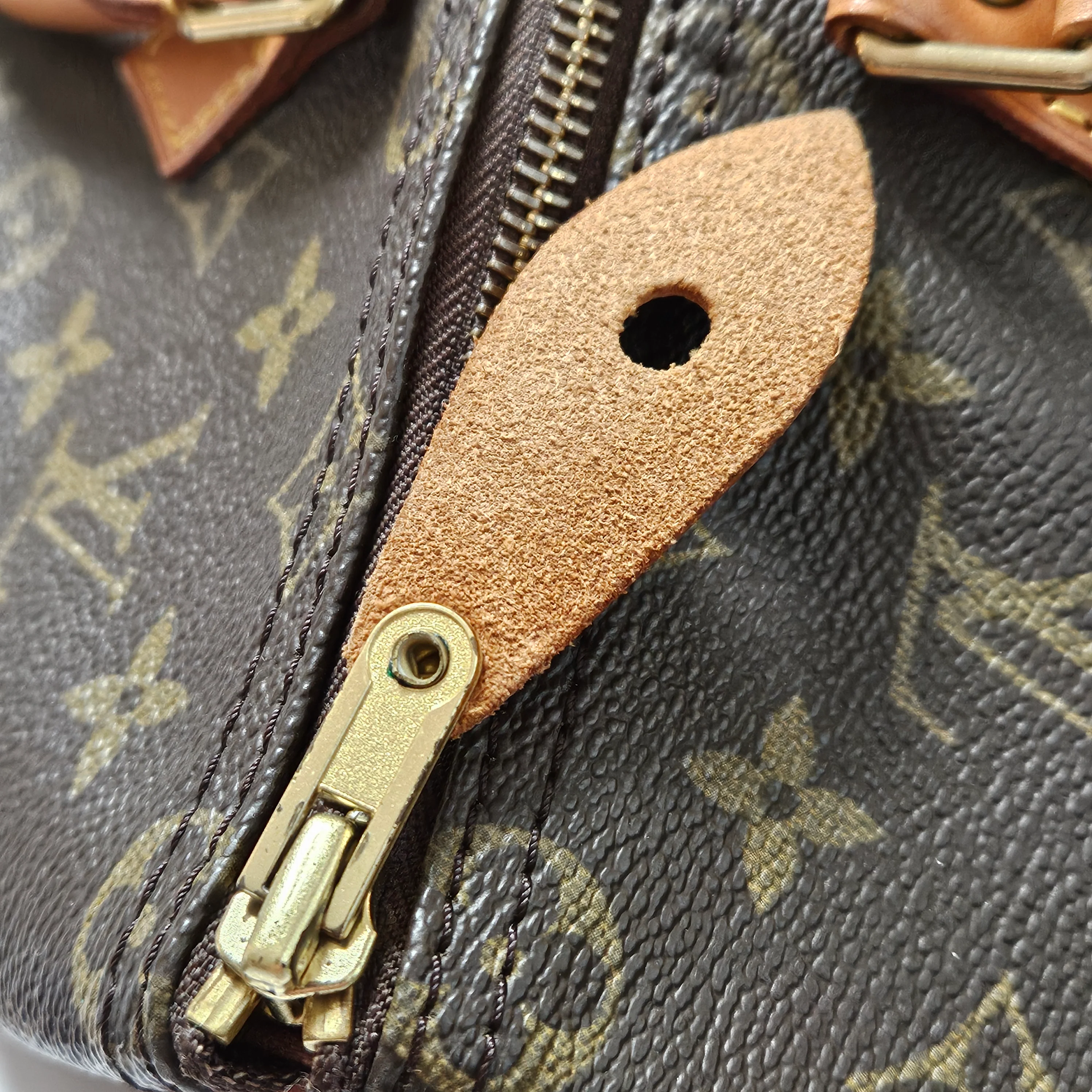 Louis Vuitton Canvas Monogram Speedy 35 Boston Bag
