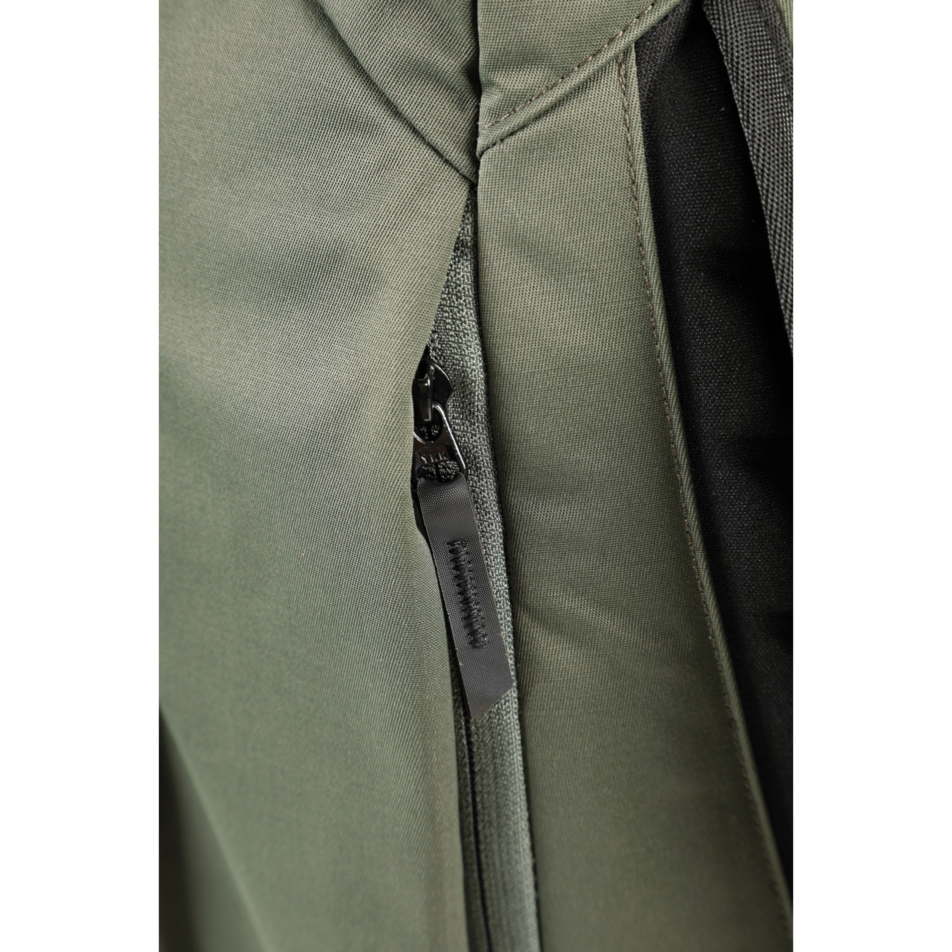 Rucksack NIKURO TRAVELER - Rosin