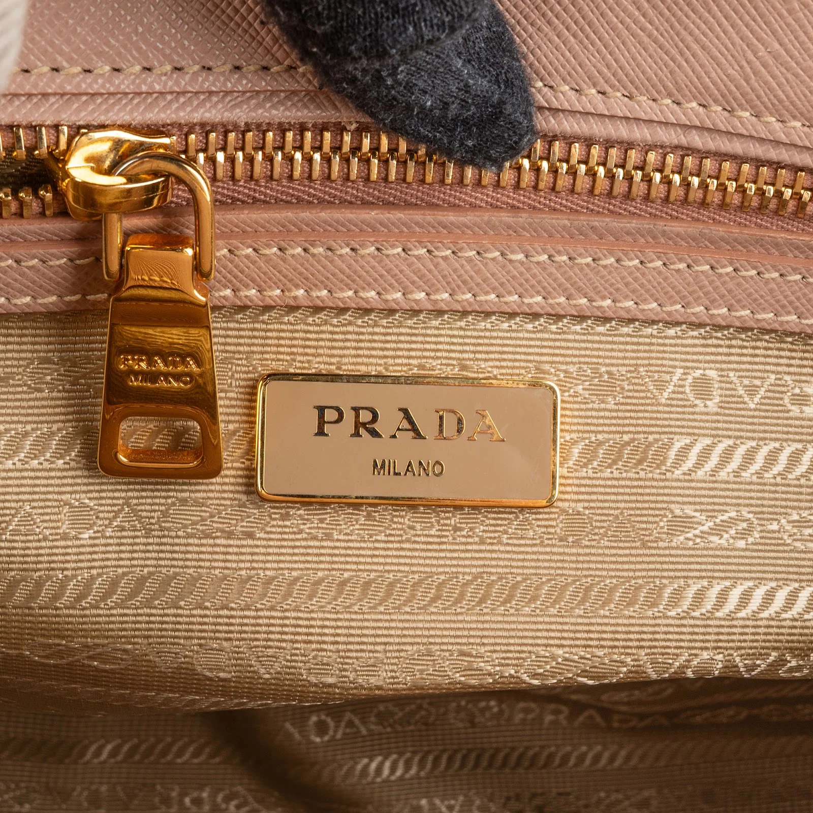 Prada Saffiano Vernice Galleria Handbag