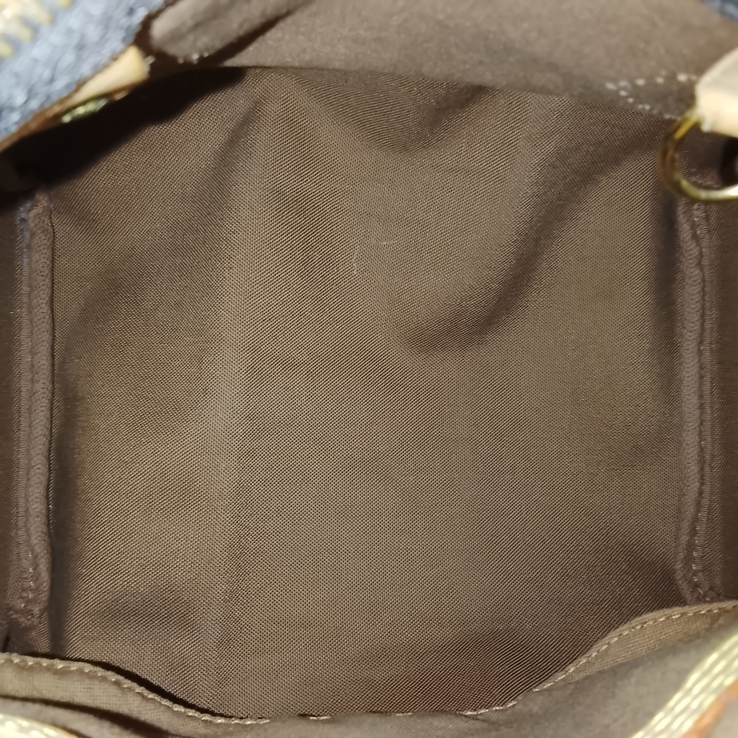 Louis Vuitton Monogram Canvas Speedy 25 Handbag