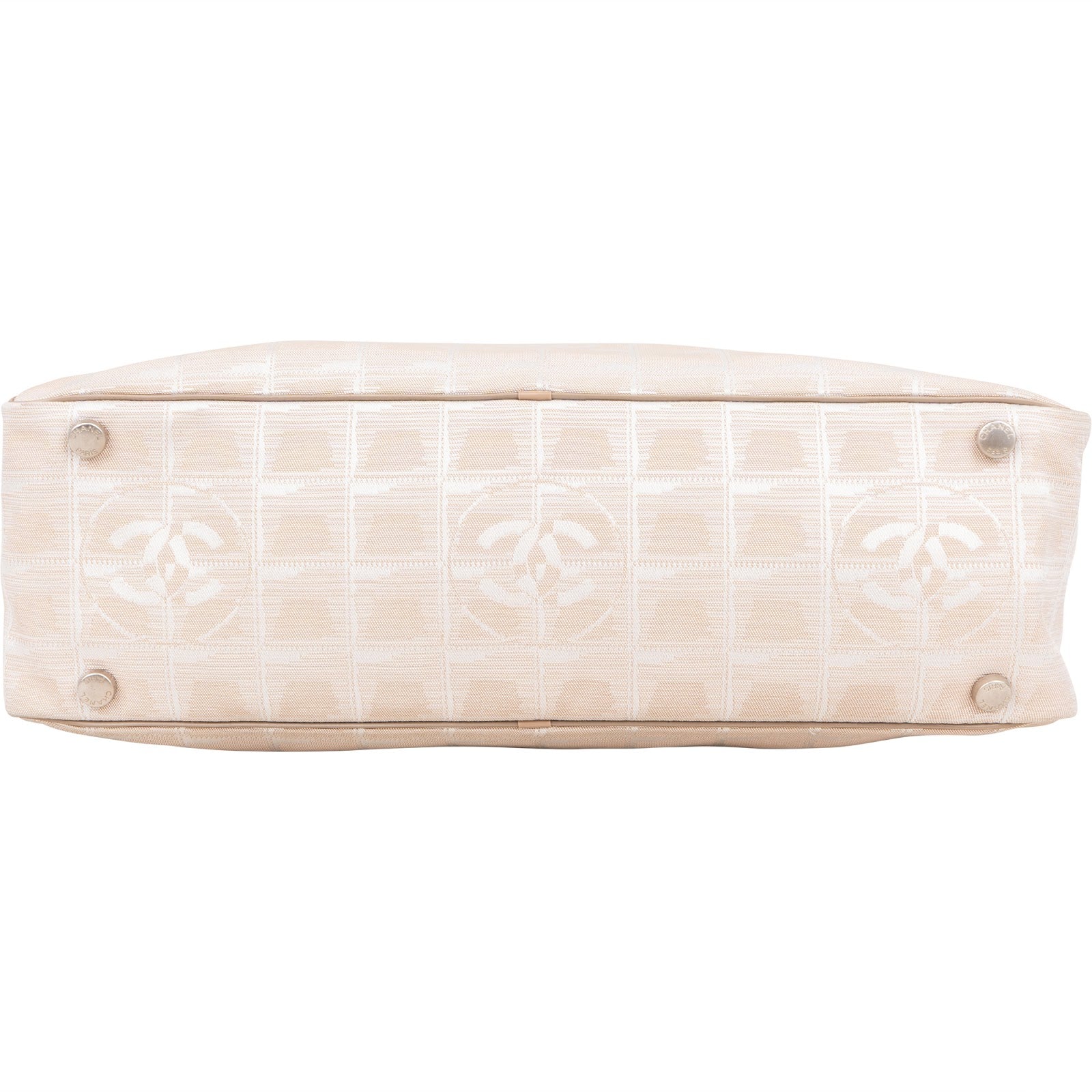 Torebka Chanel z linii Travel Line z motywem Monogram