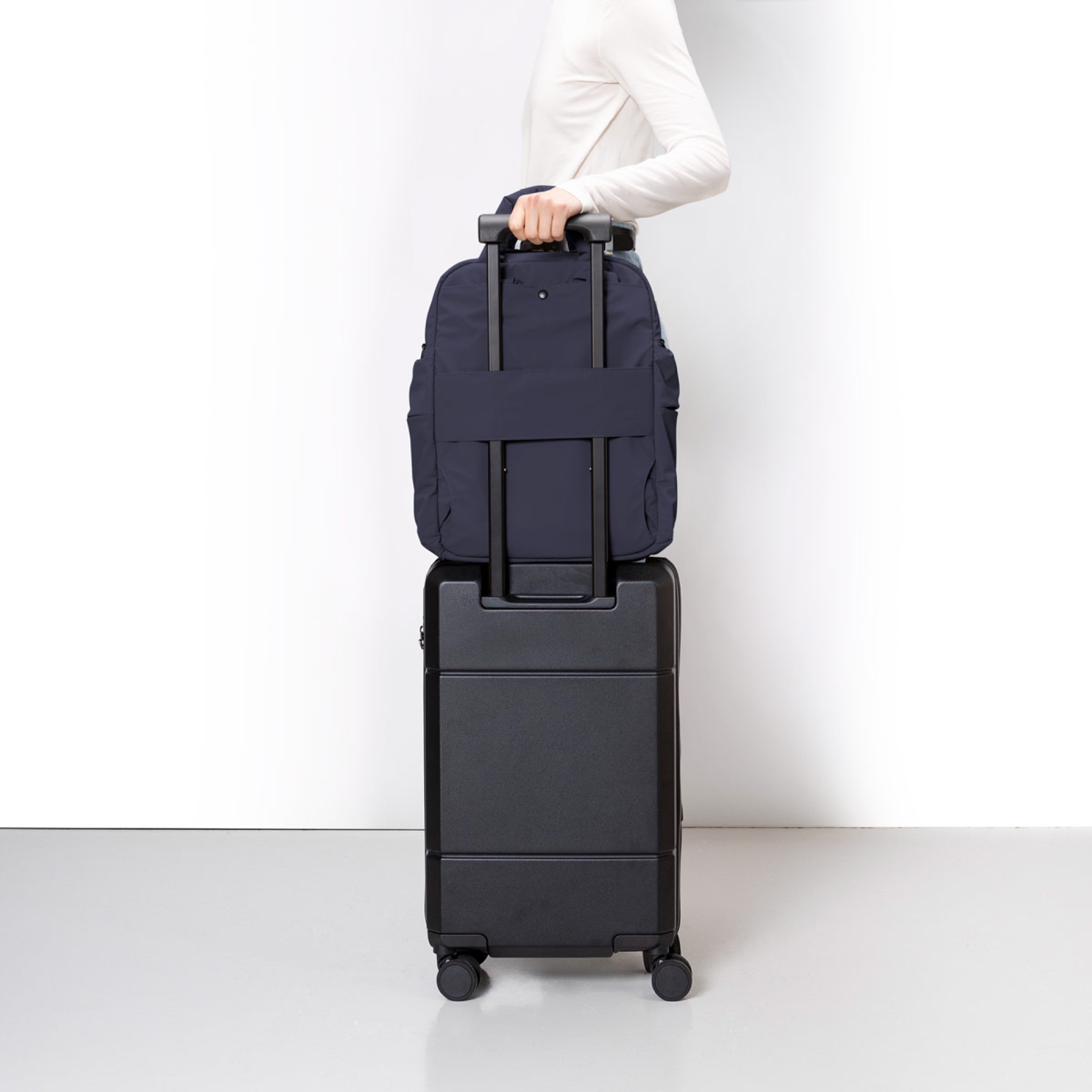 Posuto Puffy Backpack Moss - Dark Navy