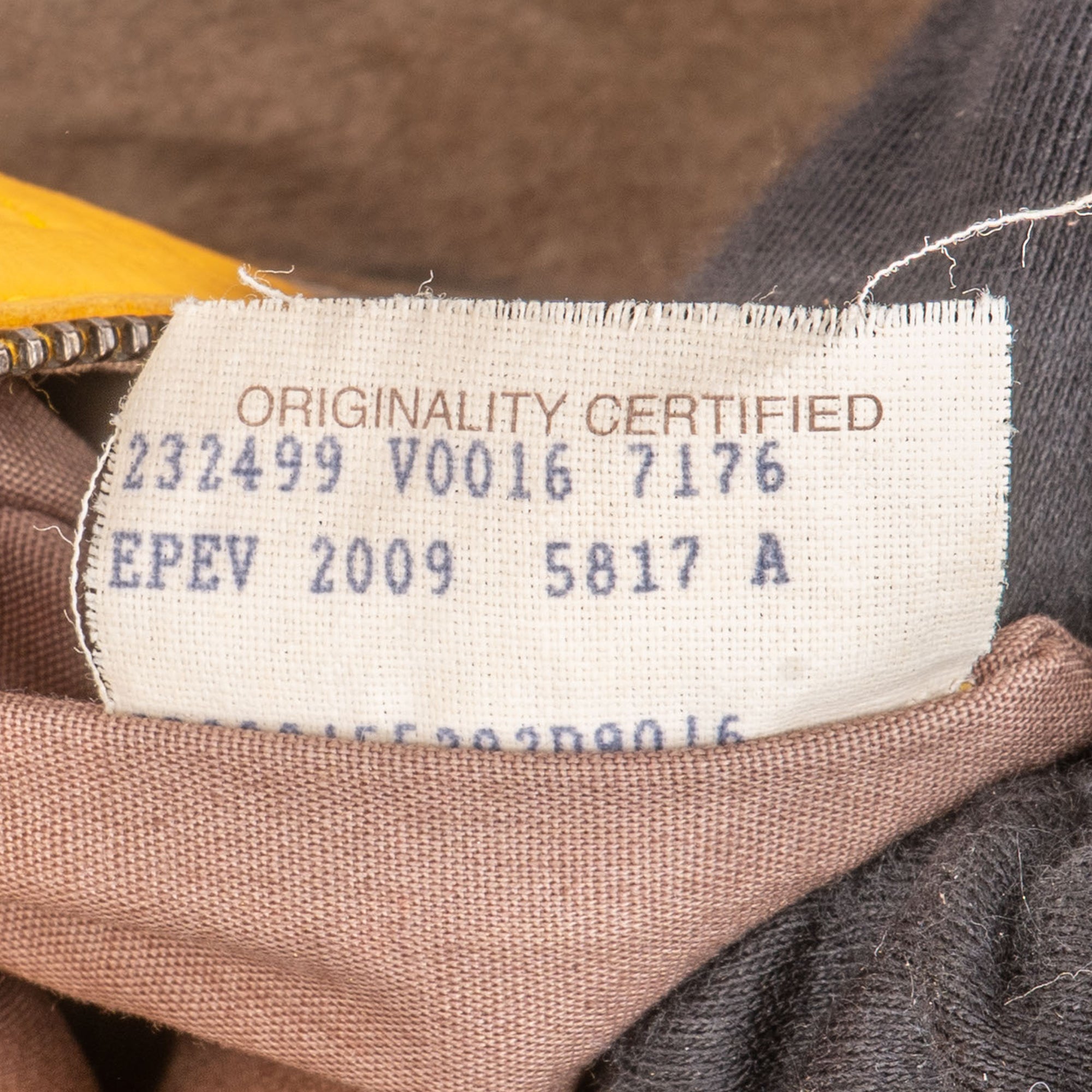 Sac hobo « Belly » en cuir Intrecciato jaune de Bottega Veneta
