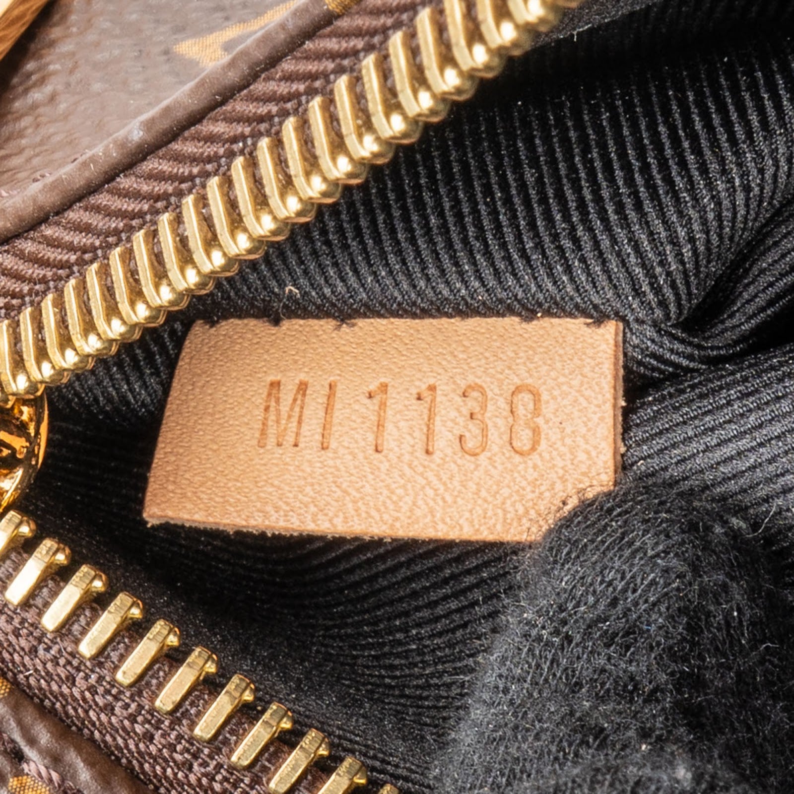 Louis Vuitton - Bumbag MM Crossbody Bag