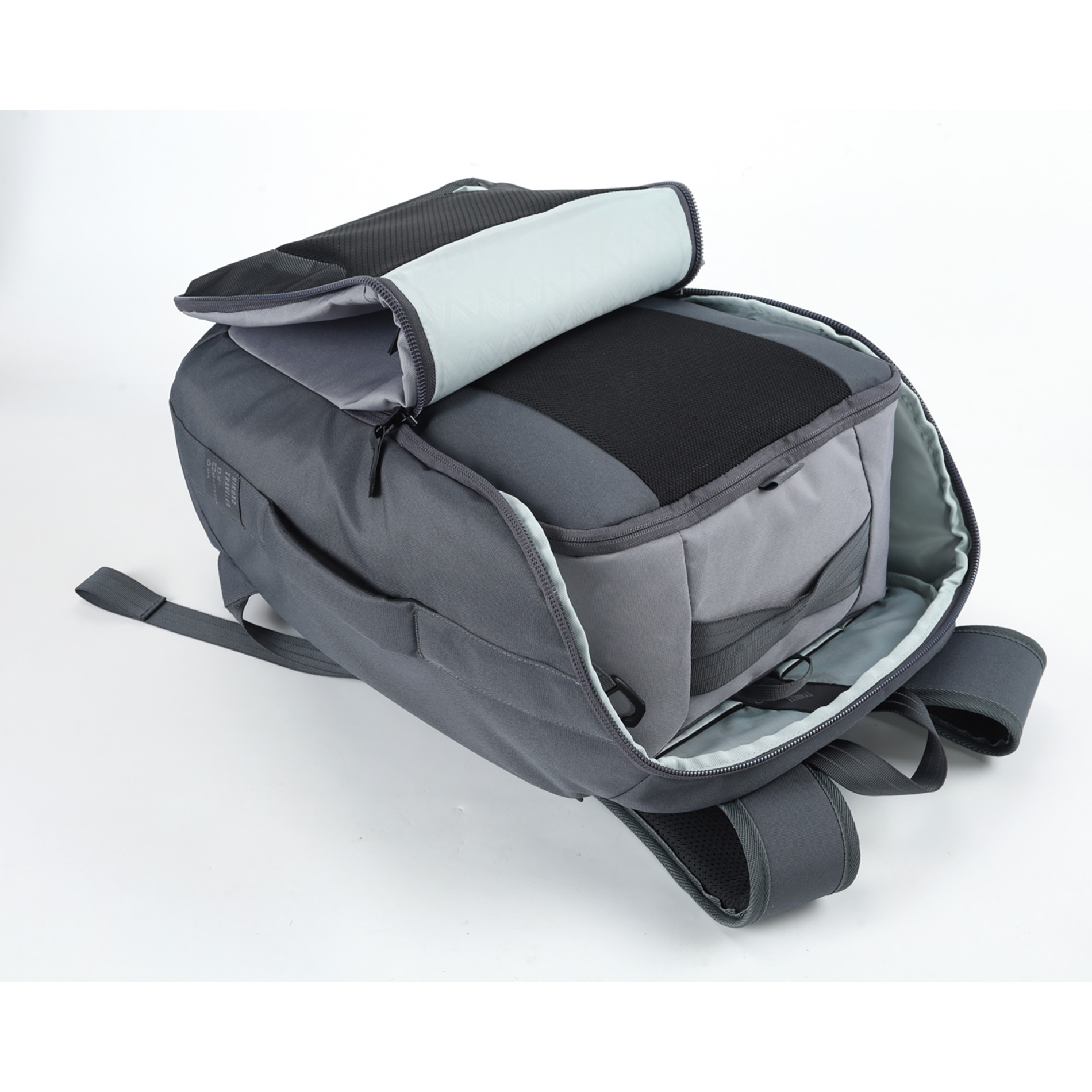 Rucksack NIKURO TRAVELER - Graphite