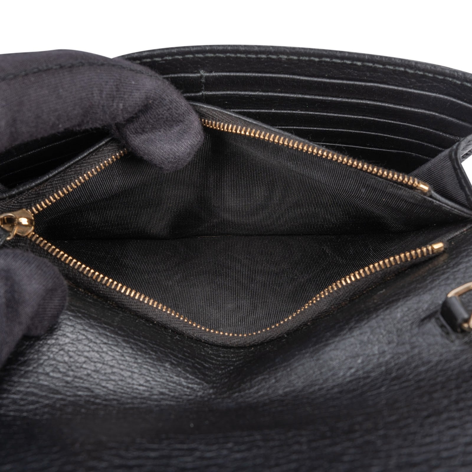 Gucci Leather Interlocking GG Wallet On Chain