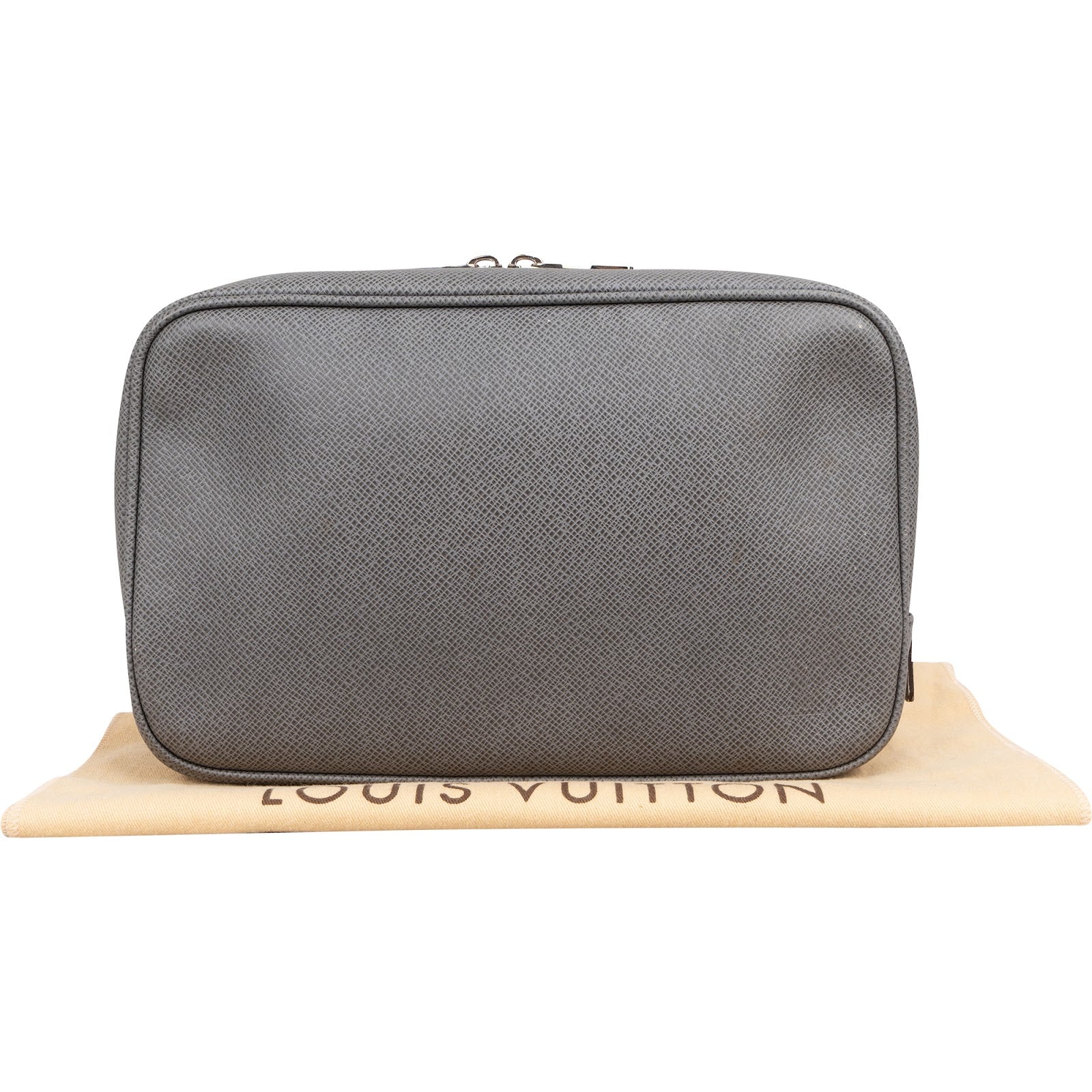 Louis Vuitton Taiga Leather Trousse toilettas