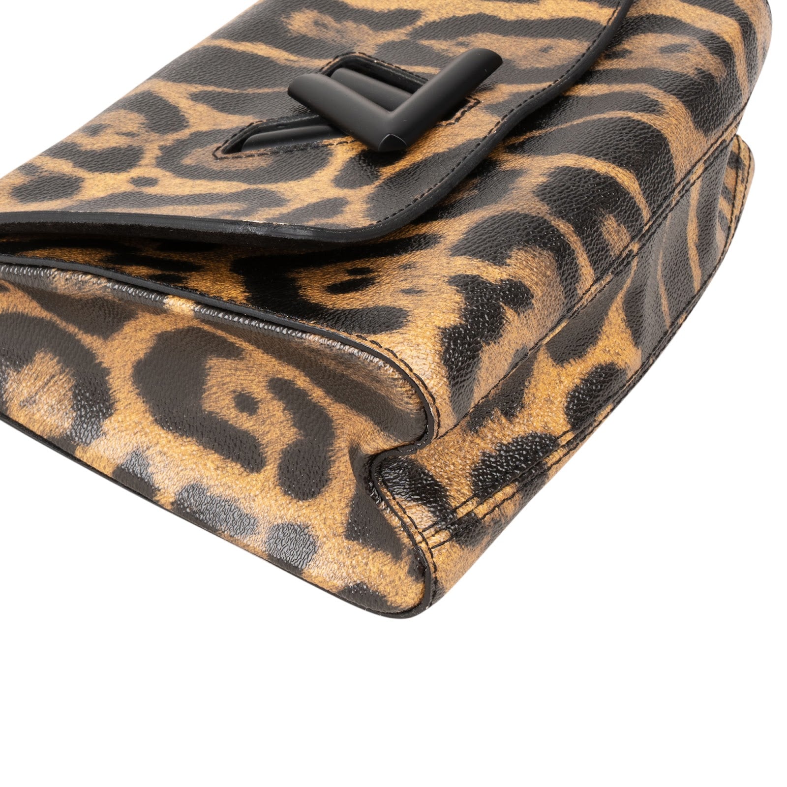 Louis Vuitton – Twist MM Crossbody Bag „Wild At Heart" Leopard Print