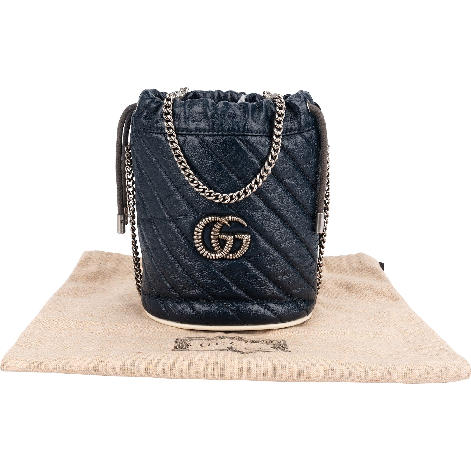 Gucci Matelassé Chevron Leather GG Marmont Mini Bucket