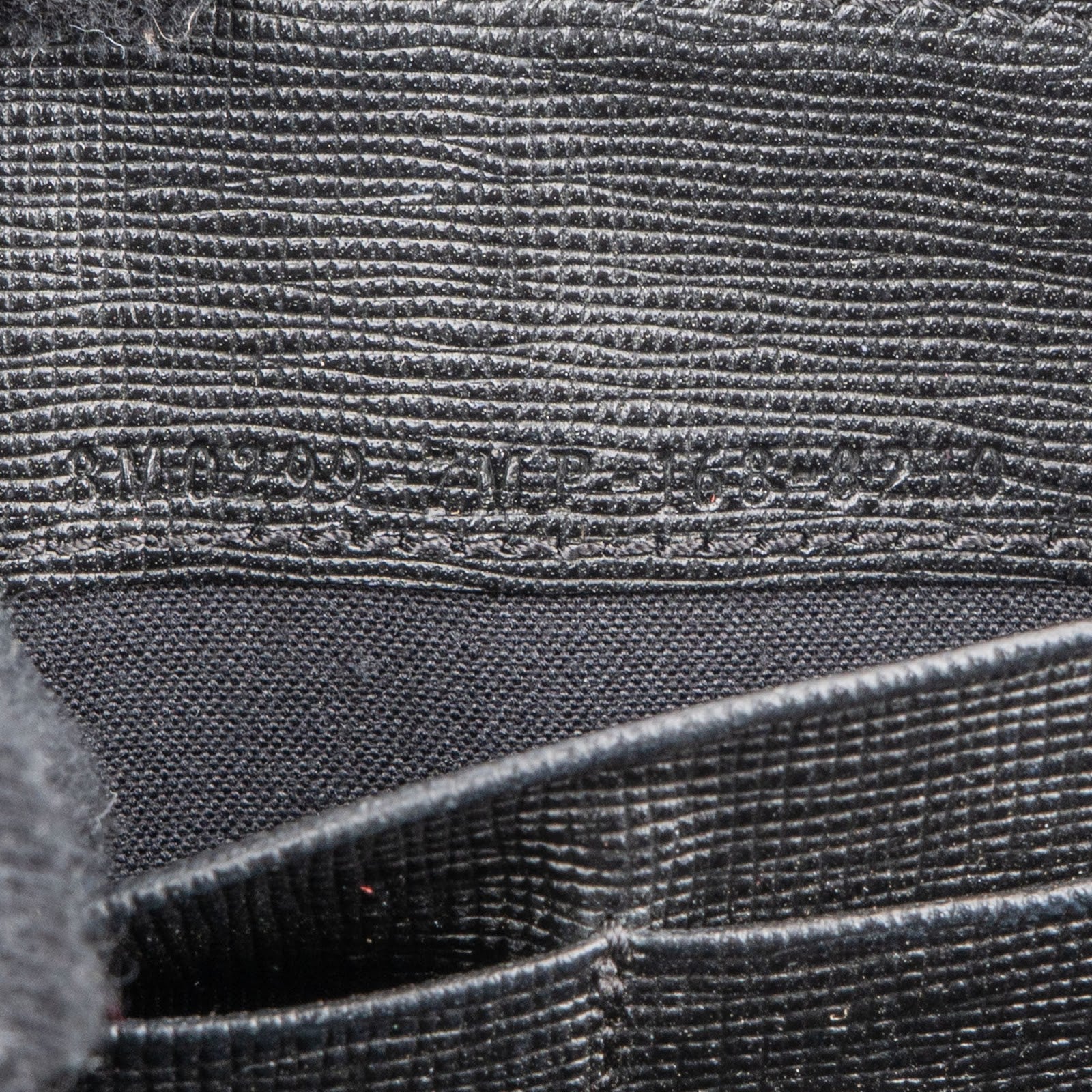 Fendi und Karl Lagerfeld K/Klassik Pins Zip Around Wallet