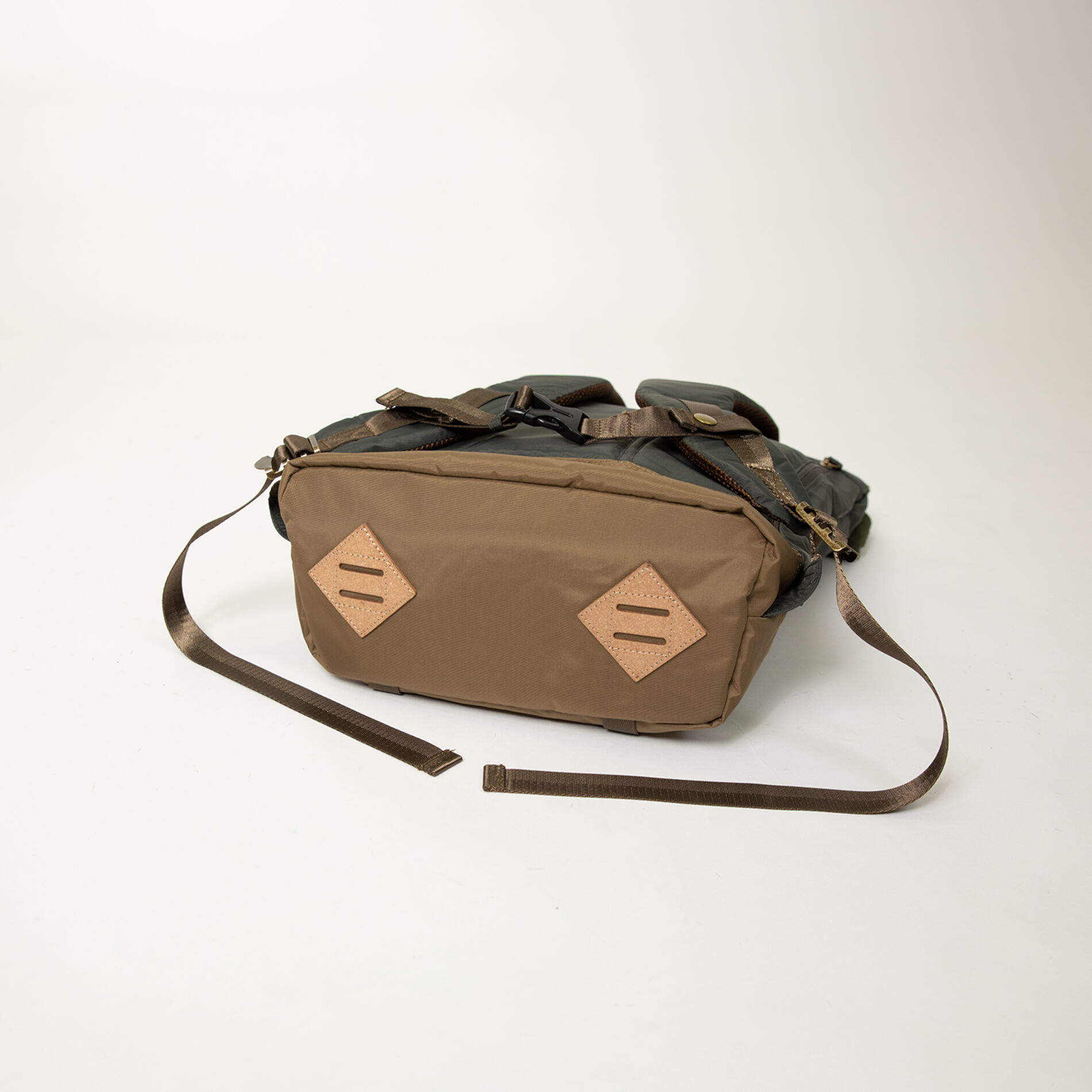 Plecak Christopher Jungle - oliwkowy x wojskowy