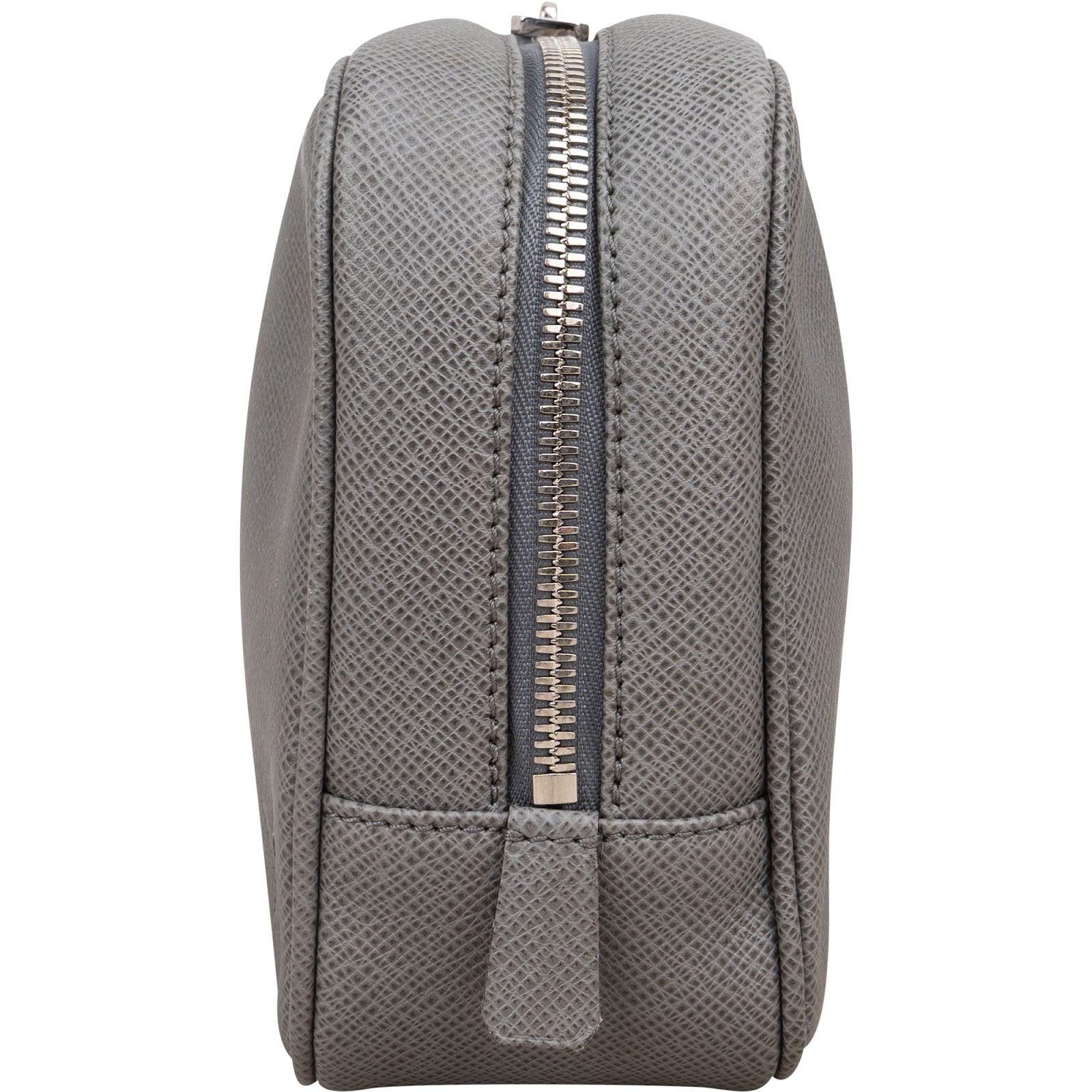 Louis Vuitton Taiga Leather Trousse toilettas