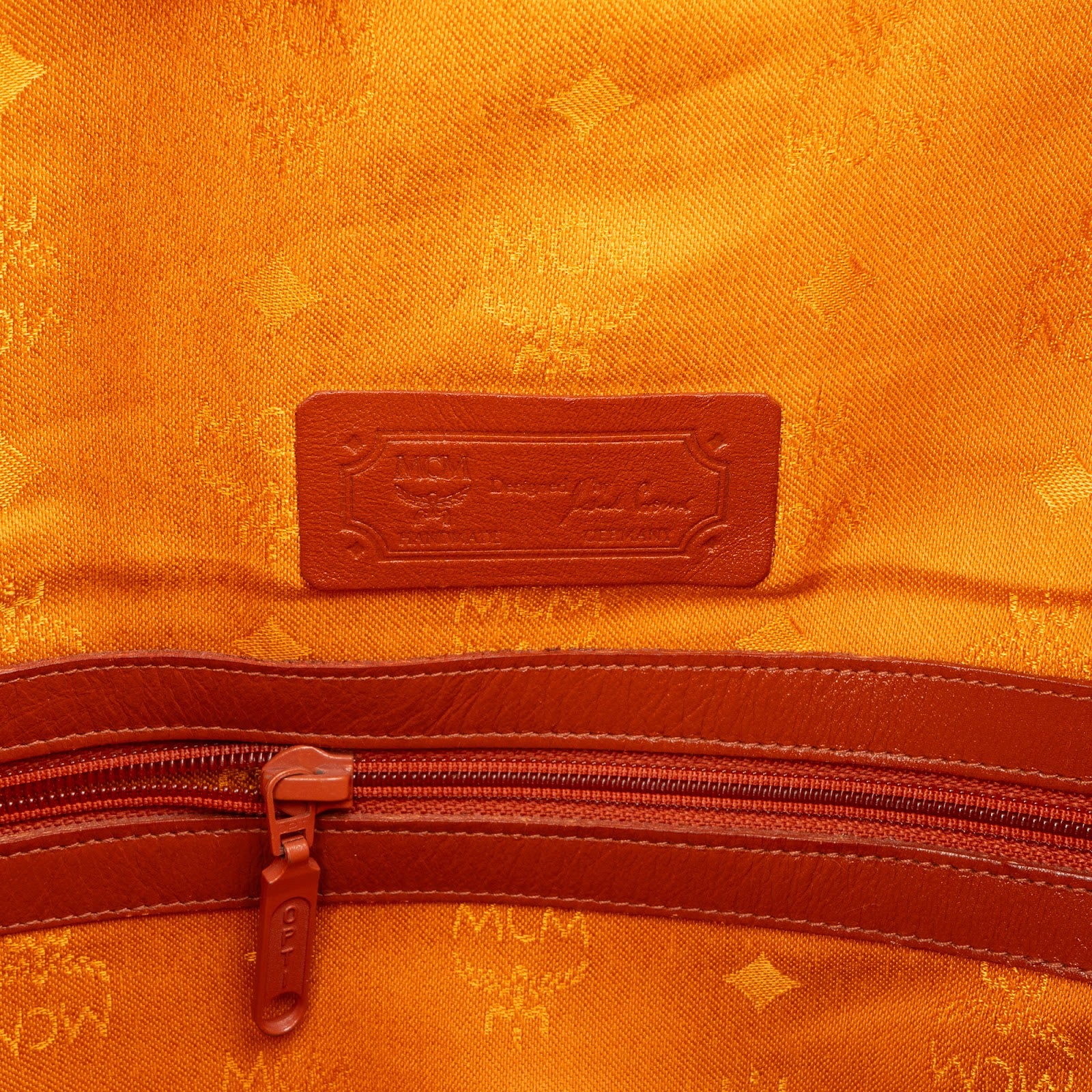 Sac à bandoulière type « bucket » MCM à cordon de serrage, motif Monogram Visetos