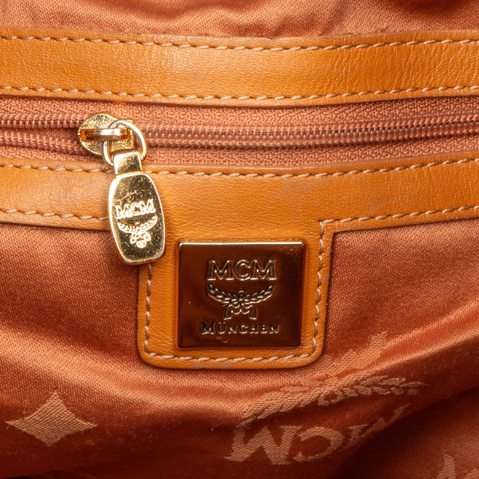 Sac à bandoulière type « bucket » MCM à cordon de serrage, motif Monogram Visetos