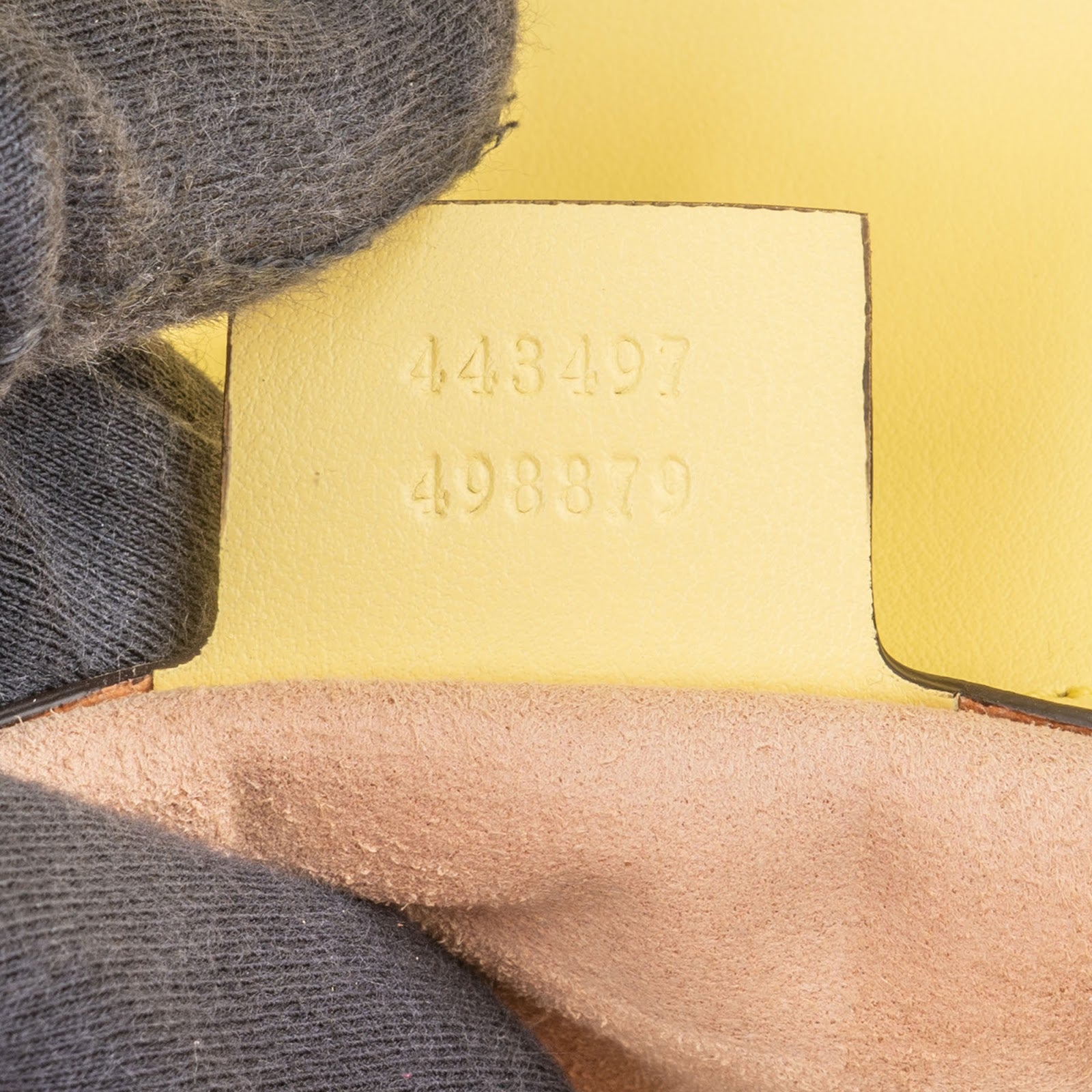 Gucci – Marmont Crossbody Bag in Bright Yellow