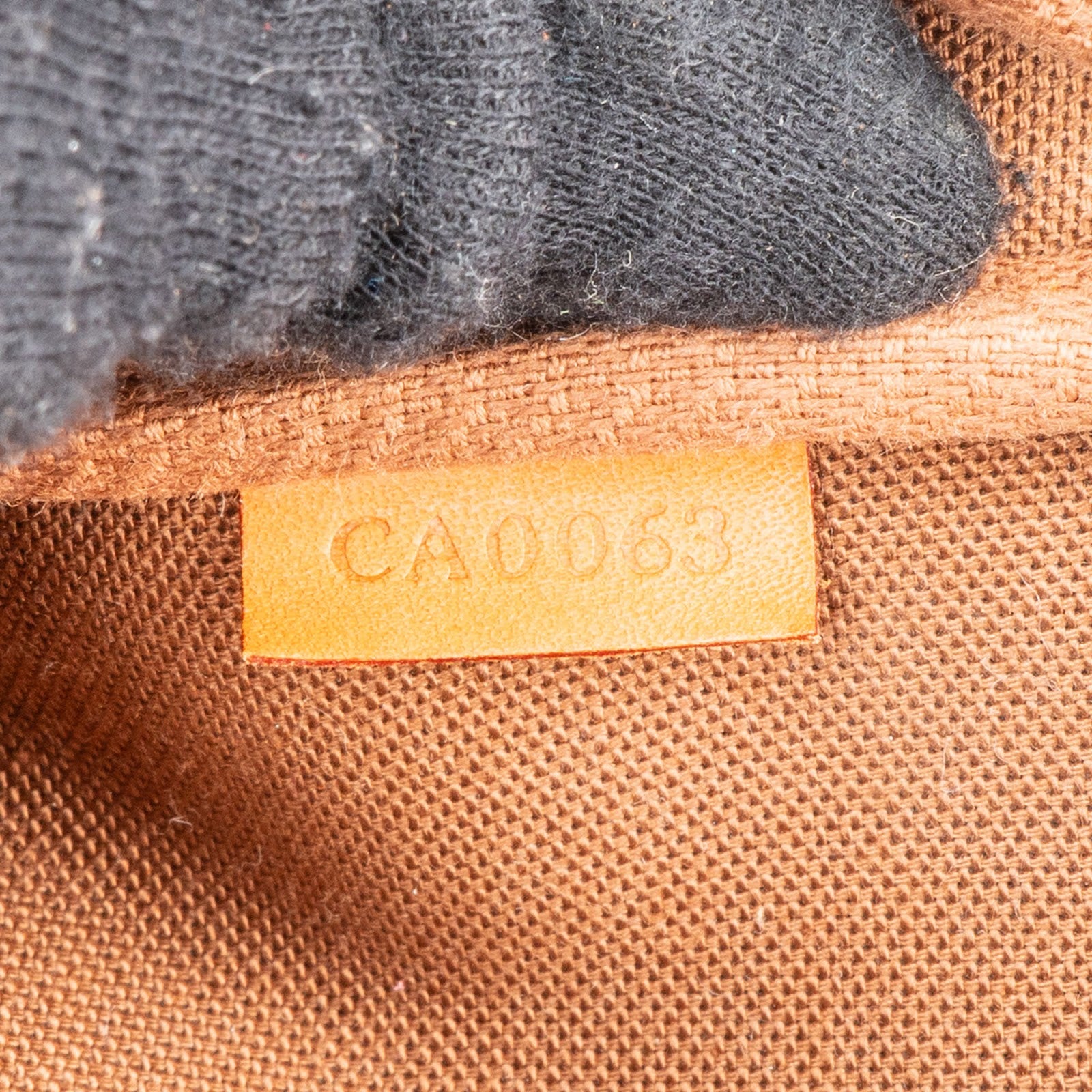 Louis Vuitton Monogram Canvas Pochette Handbag