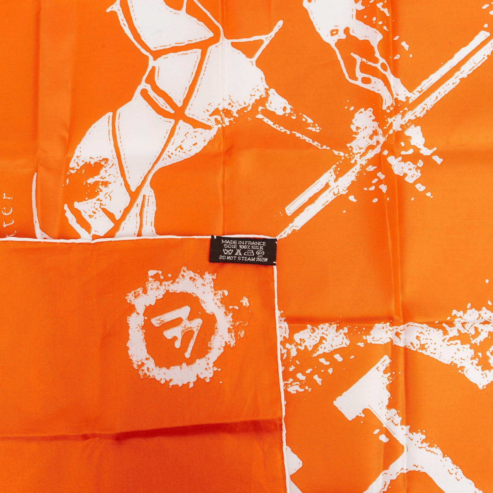 Hermès Ex-Libris Globe-Trotter Silk Tuch 70