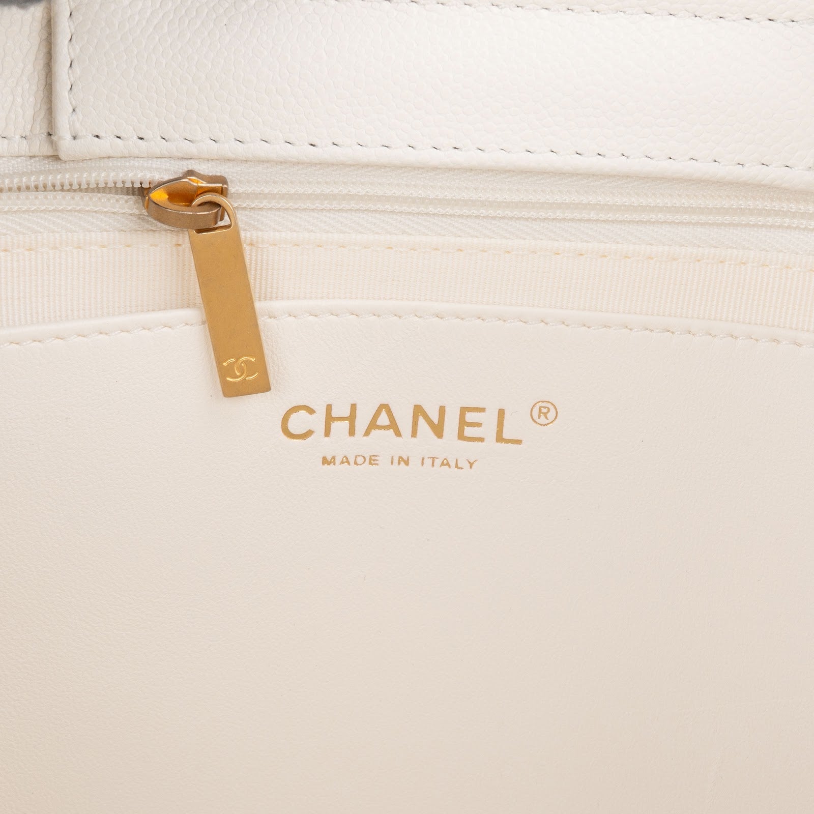 Chanel - Stitching Caviar Leather Handbag