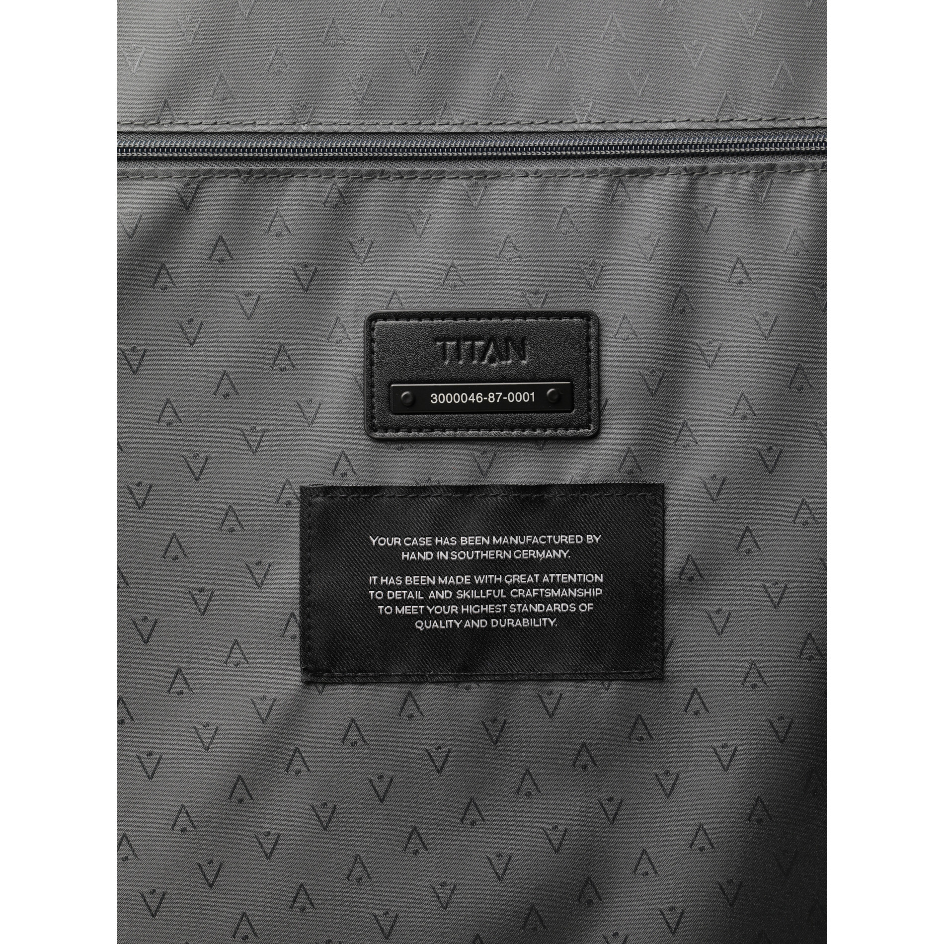 UPGRADE Trolley M (65 cm) - Nightshade black