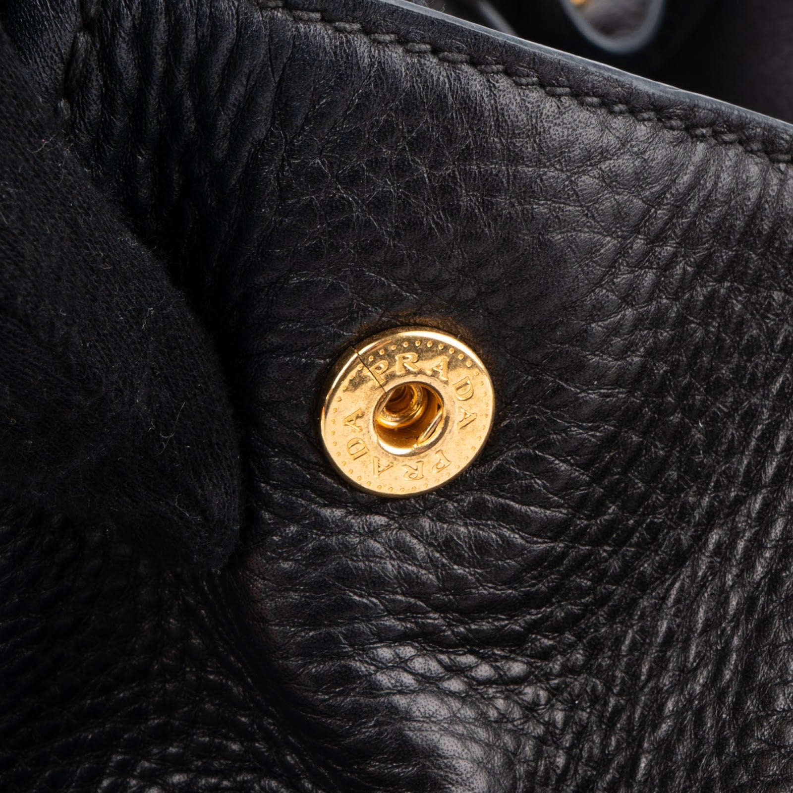 Prada – Vitello Daino Large Tote Shoulder Bag