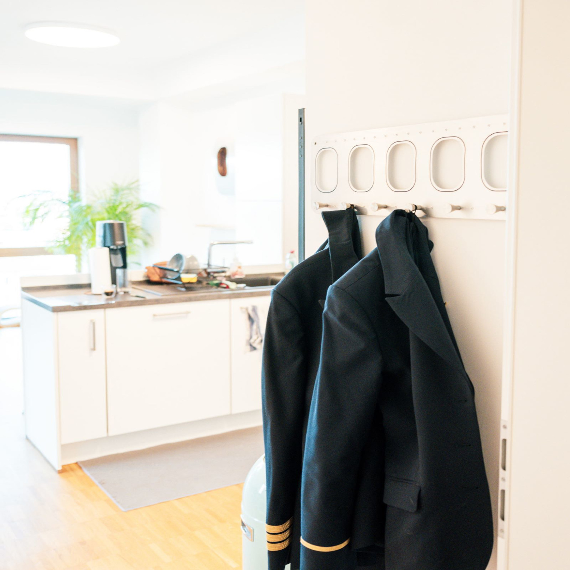 3er Garderobe - Inklusive Plexiglas Cover