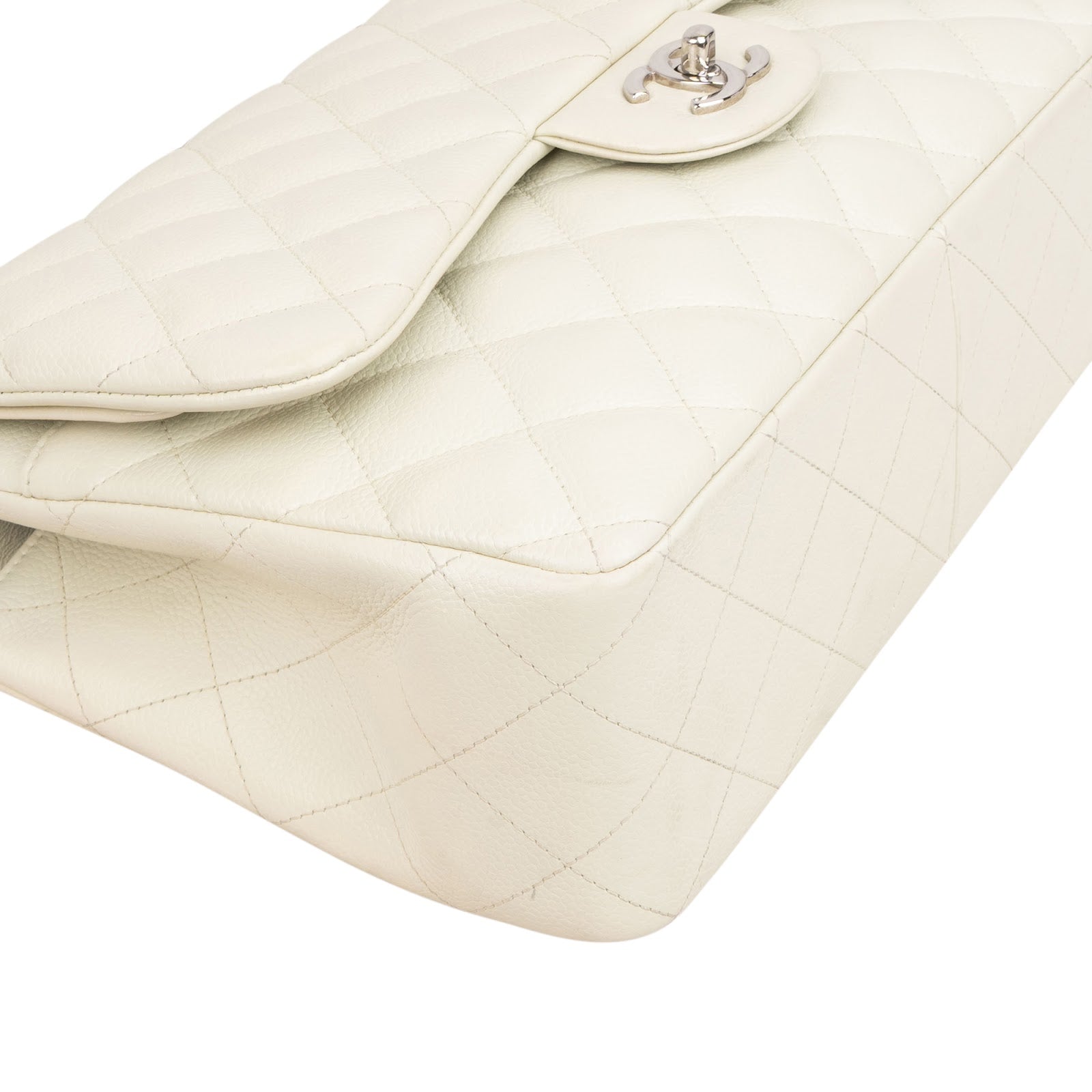 Chanel – Jumbo Double Flap Shoulder Bag