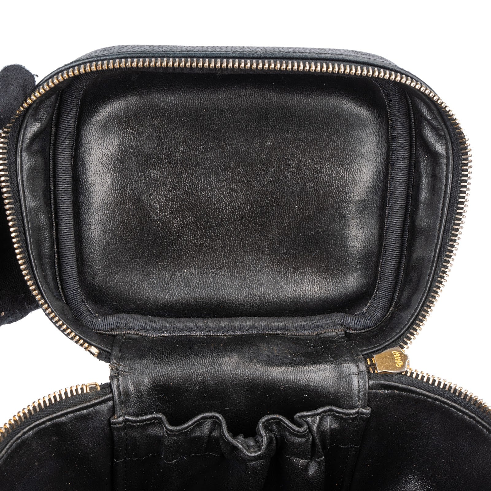 Trousse Chanel in pelle Caviar con motivo CC