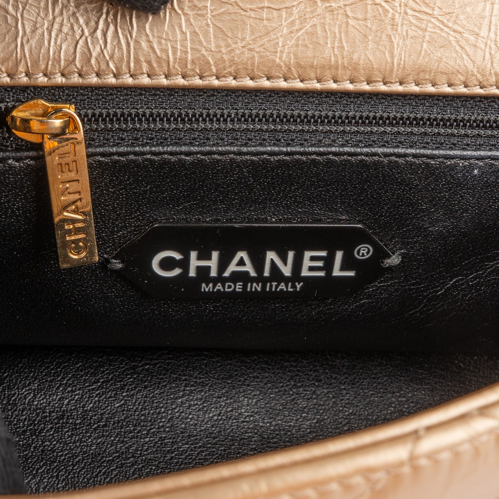 Chanel - Clip Bar CC Single Flap Crossbody Bag
