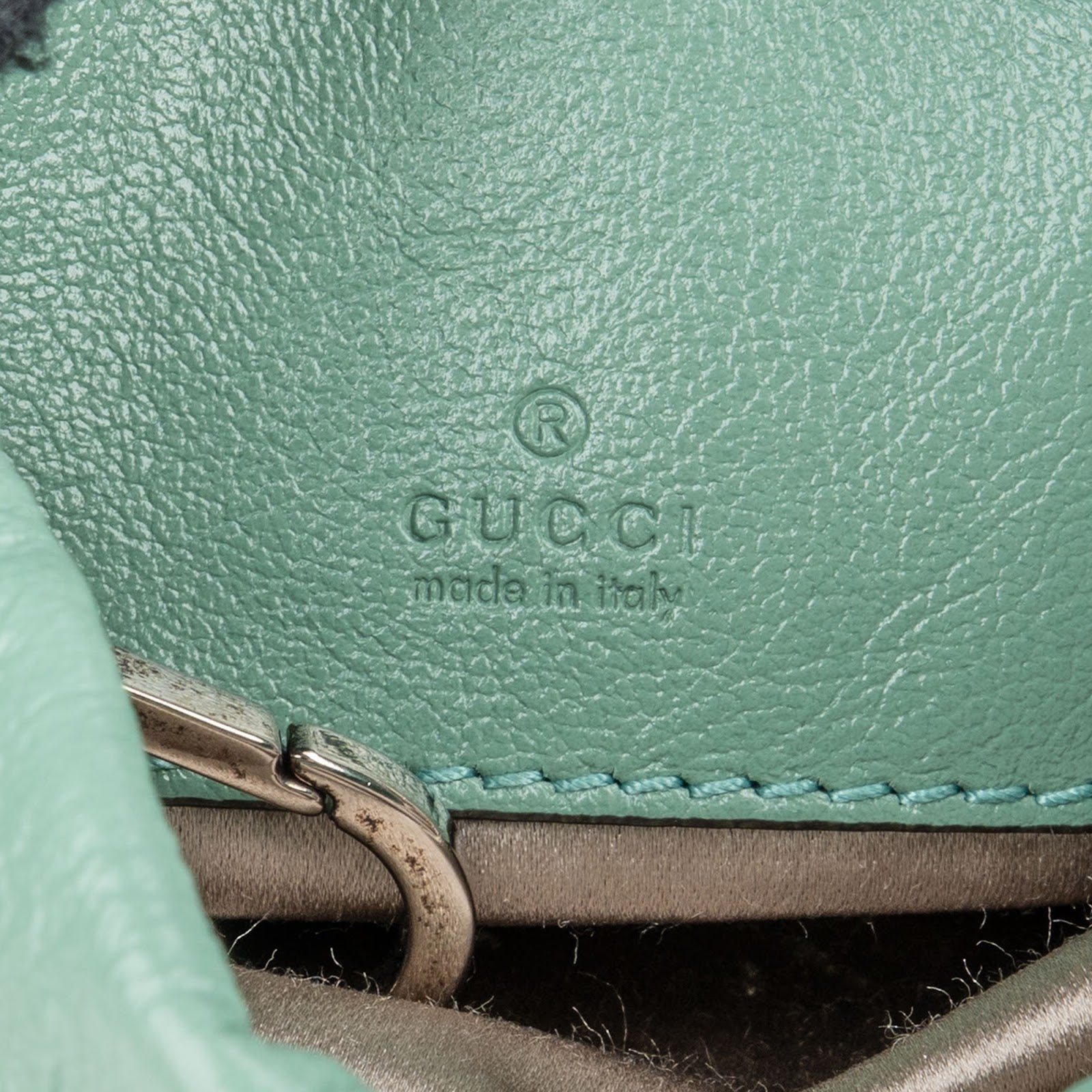Gucci - Marmont GG Small Bucket Crossbody Bag