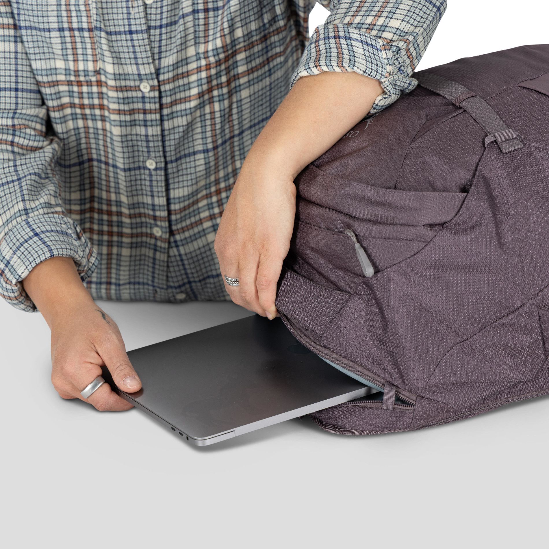 Fairview 40 - Graphite Purple