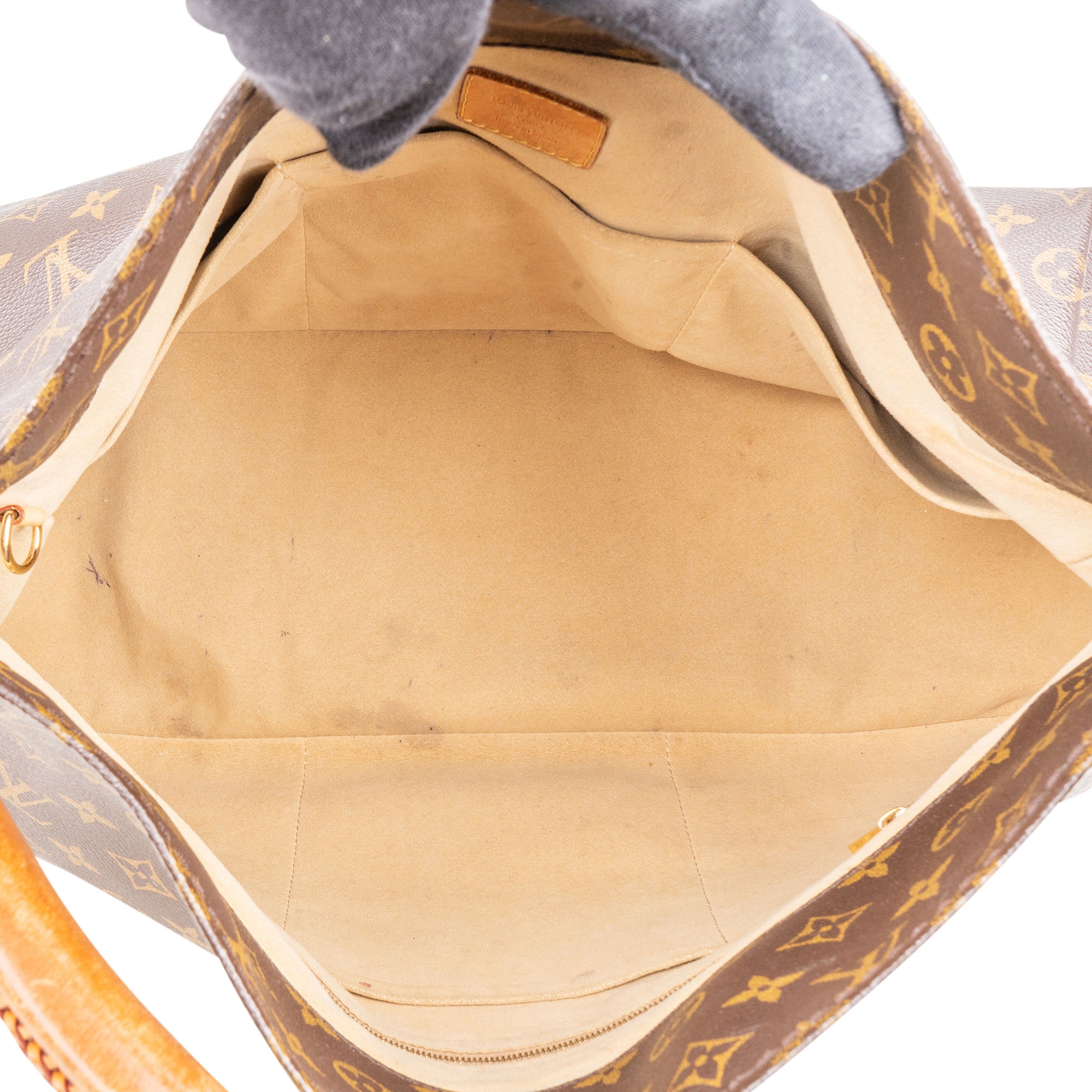 Louis Vuitton Canvas Monogram Artsy MM Handbag