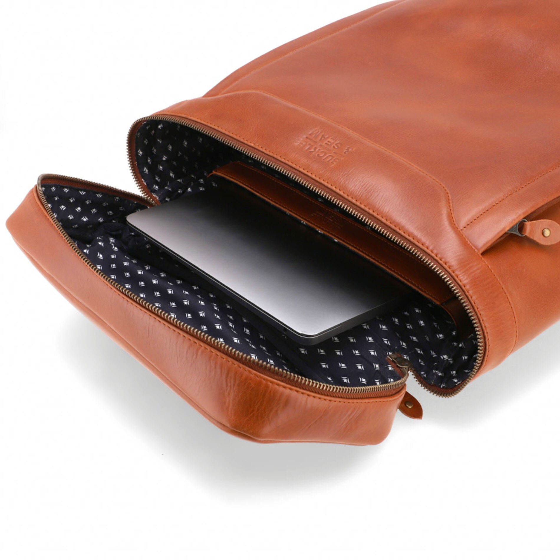 Siwa leather backpack - Cognac / Dots