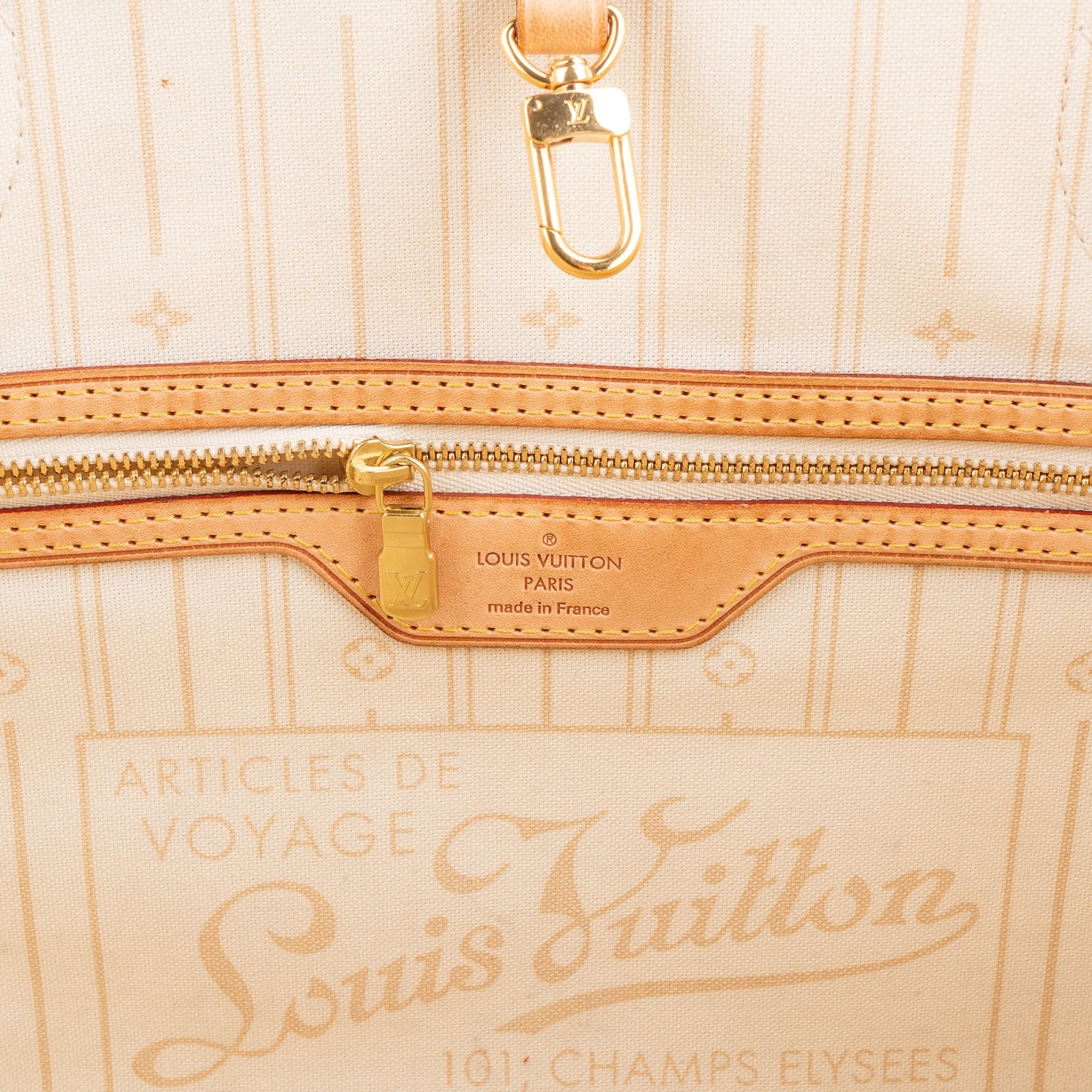 Louis Vuitton – Neverfull MM shoulder bag