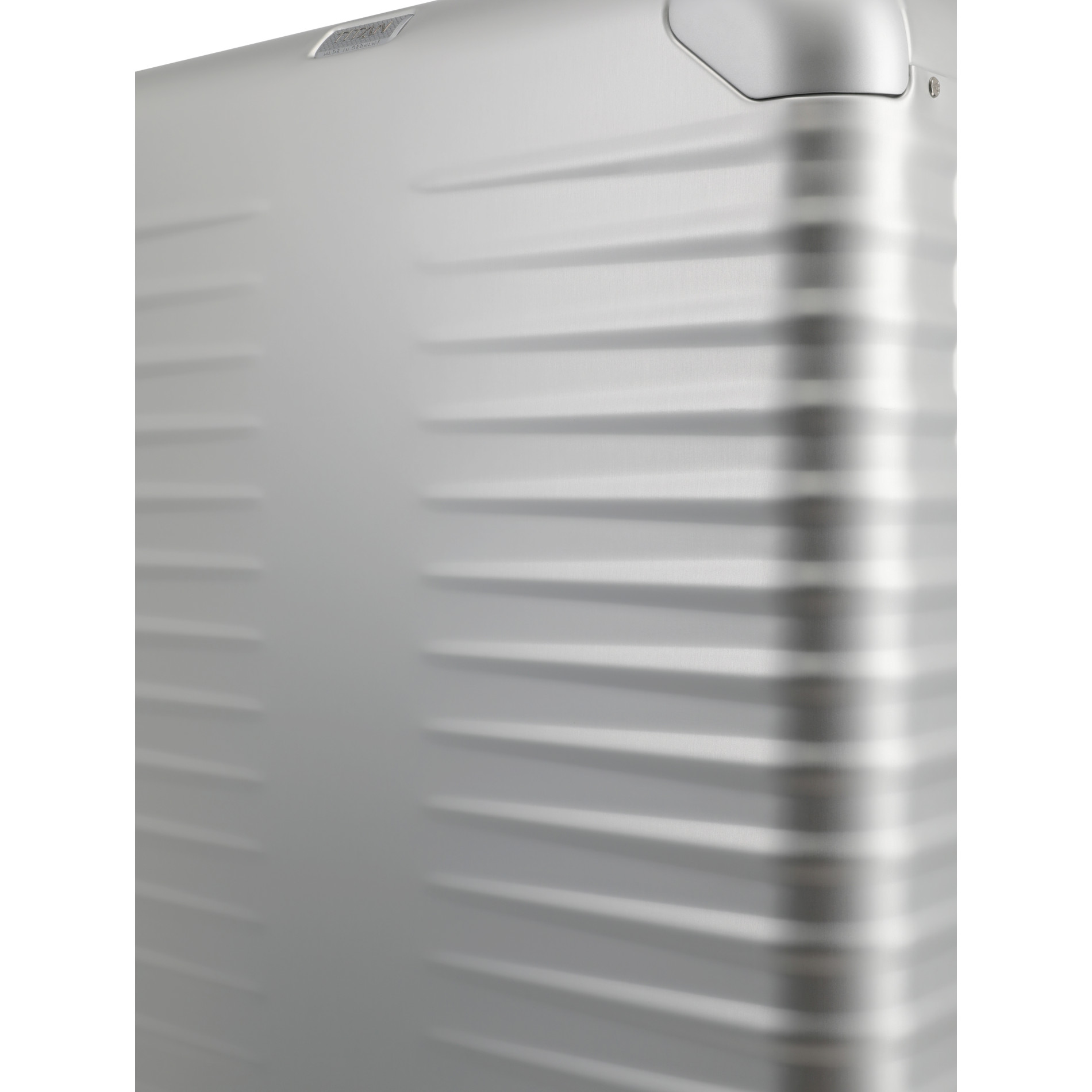 ETERNITY Trolley M+ (69 cm) - Silver