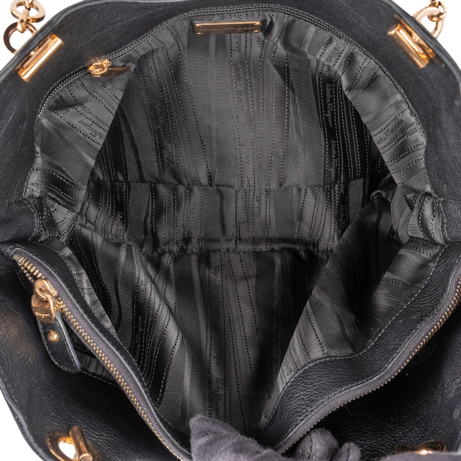 Sac à bandoulière Gancini en cuir grainé de Salvatore Ferragamo