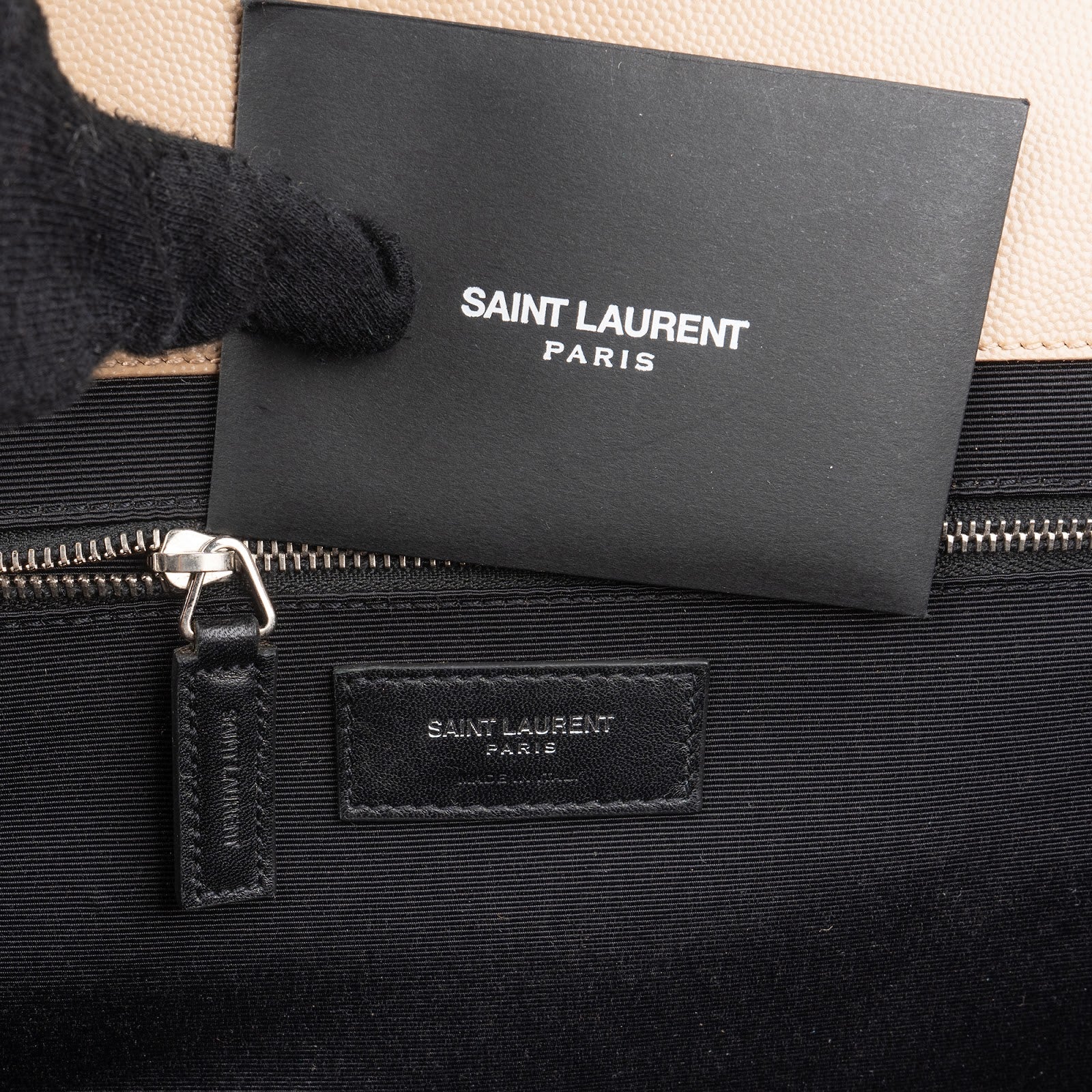Yves Saint Laurent - Large Envelope Crossbody Bag