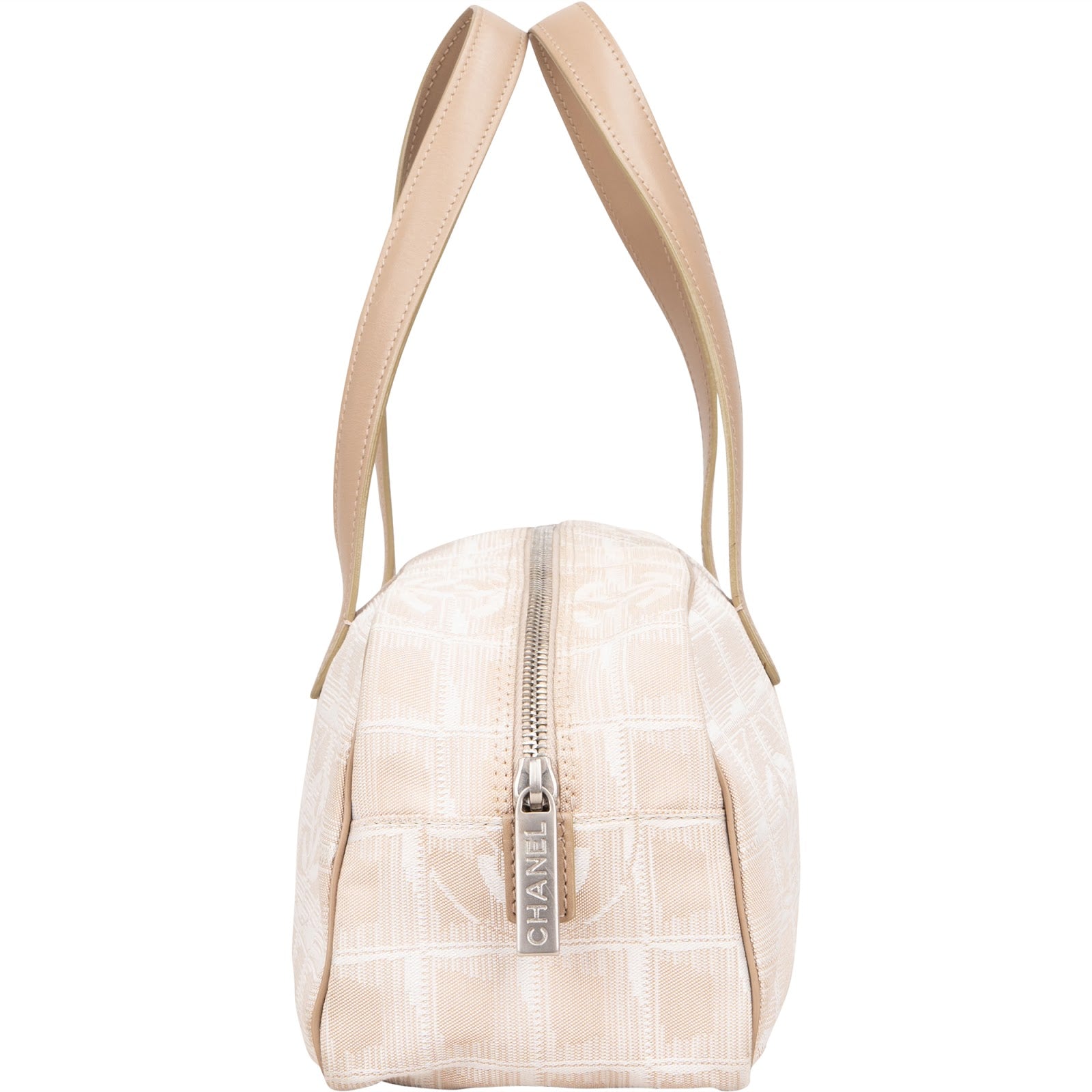 Torebka Chanel z linii Travel Line z motywem Monogram