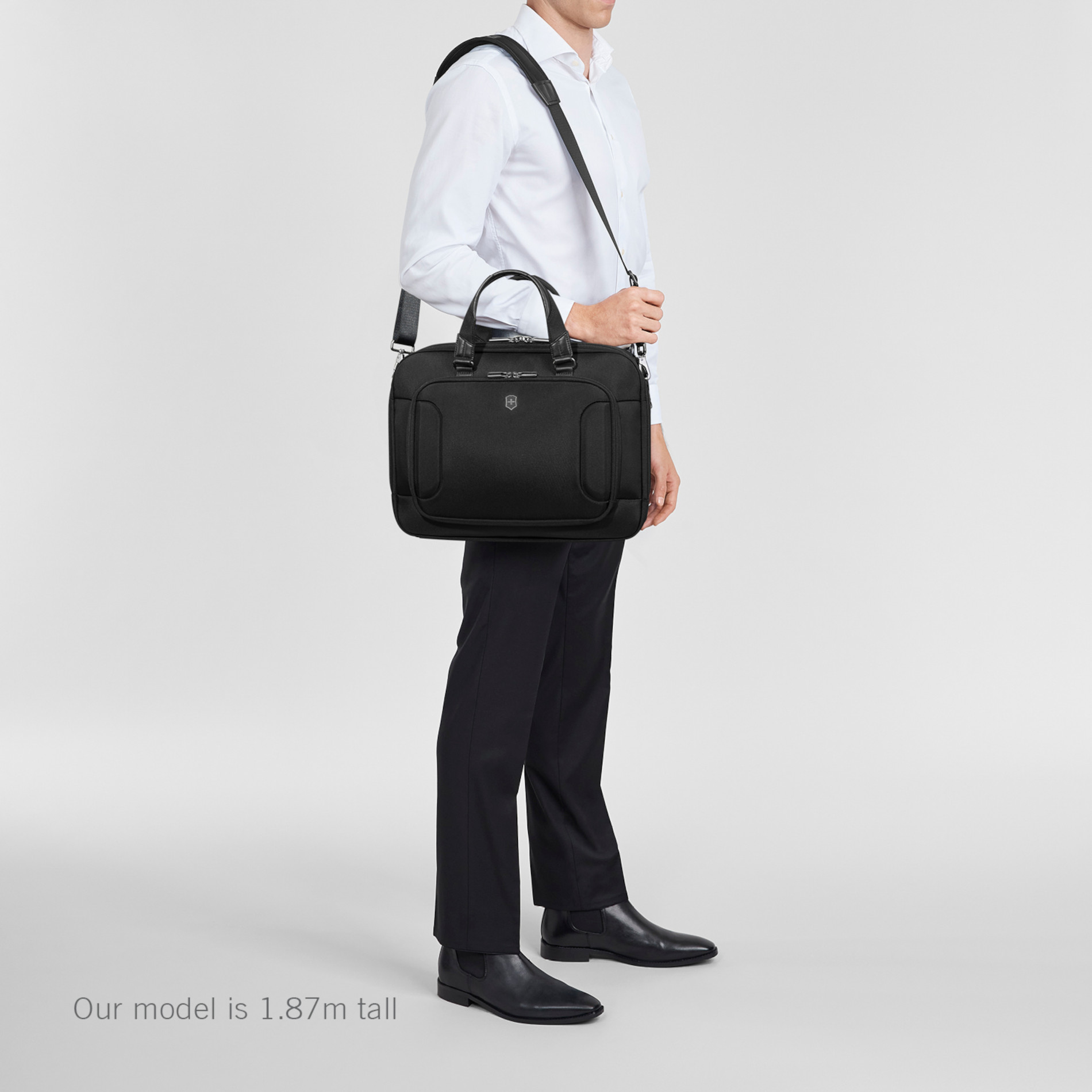 Werks Traveler 7.0 Deluxe Briefcase - Black