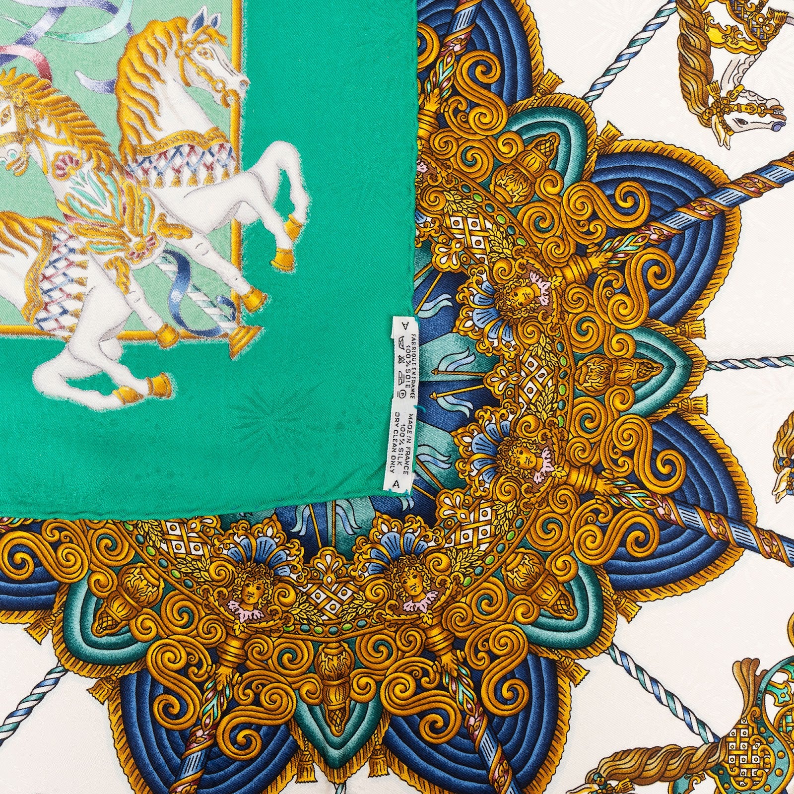 Hermès Carrousel Silk Carre 90 Tuch