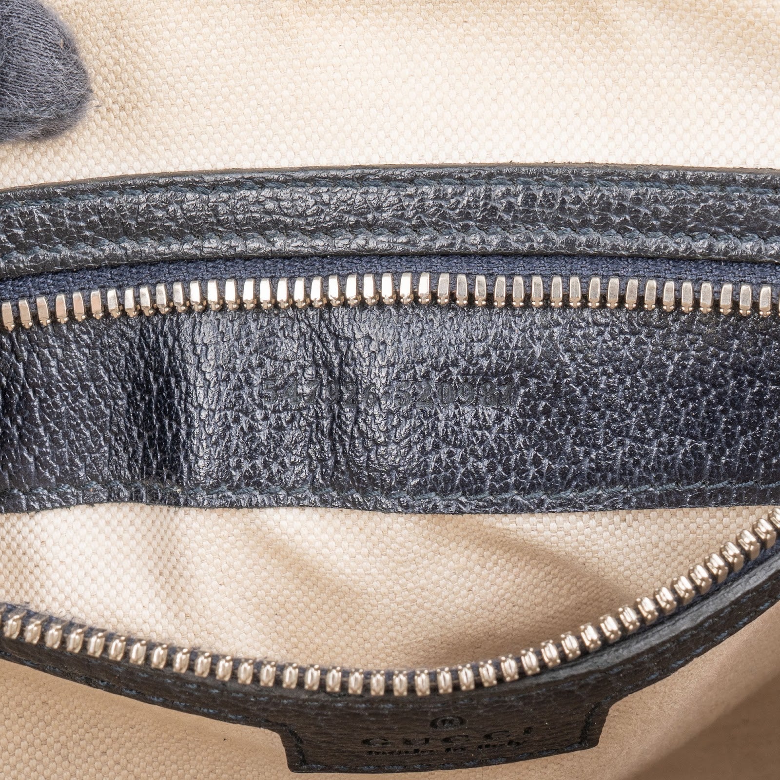 Gucci - Ophidia Messenger Bag