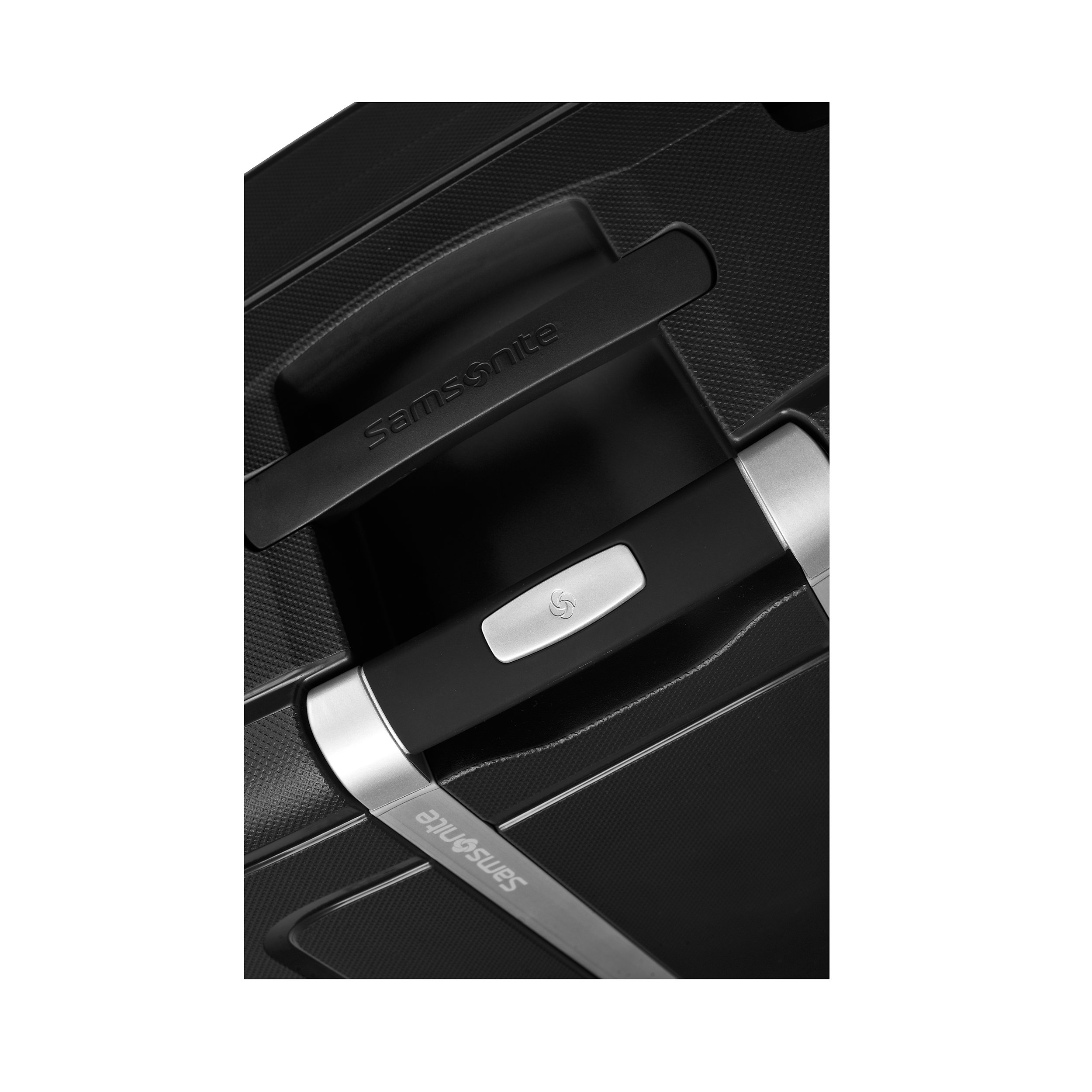 Spinner with 4 wheels 81/30 S'Cure DLX XL 138 Liter