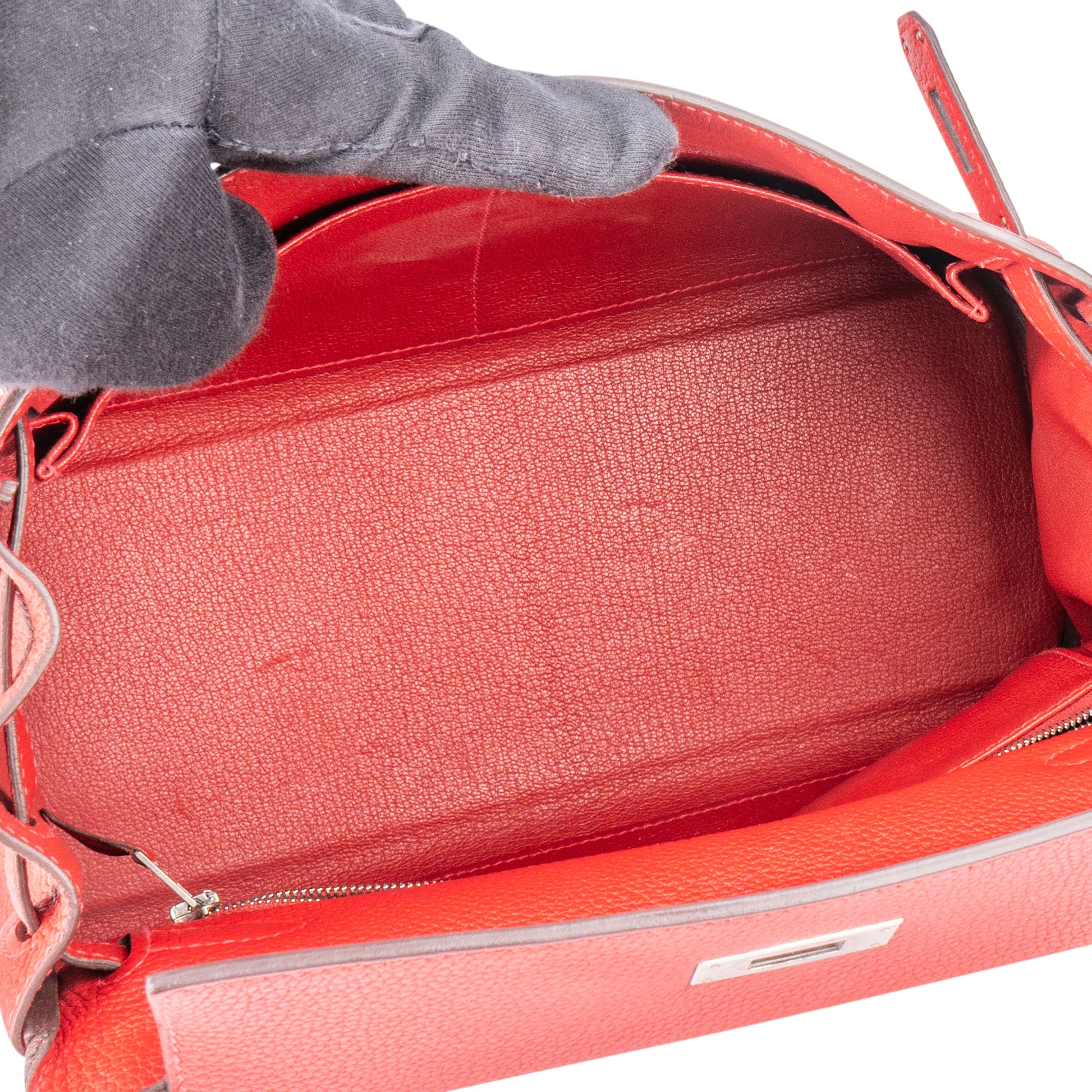 Hermès Rouge Taurillon Clemence Leather Kelly 28 Handbag