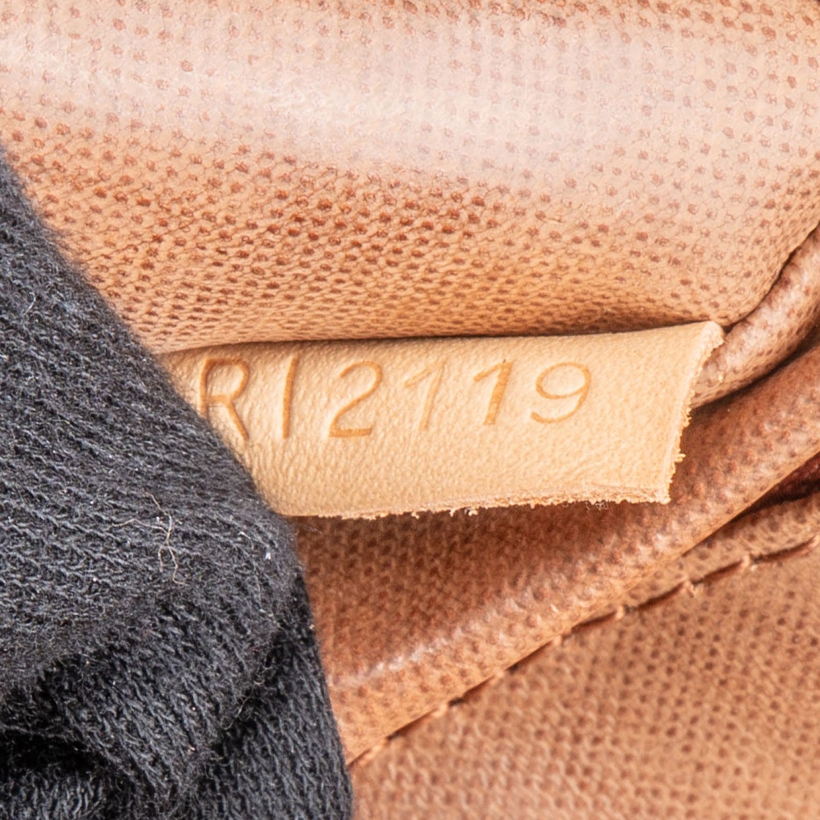 Louis Vuitton Monogram Canvas Kulturbeutel