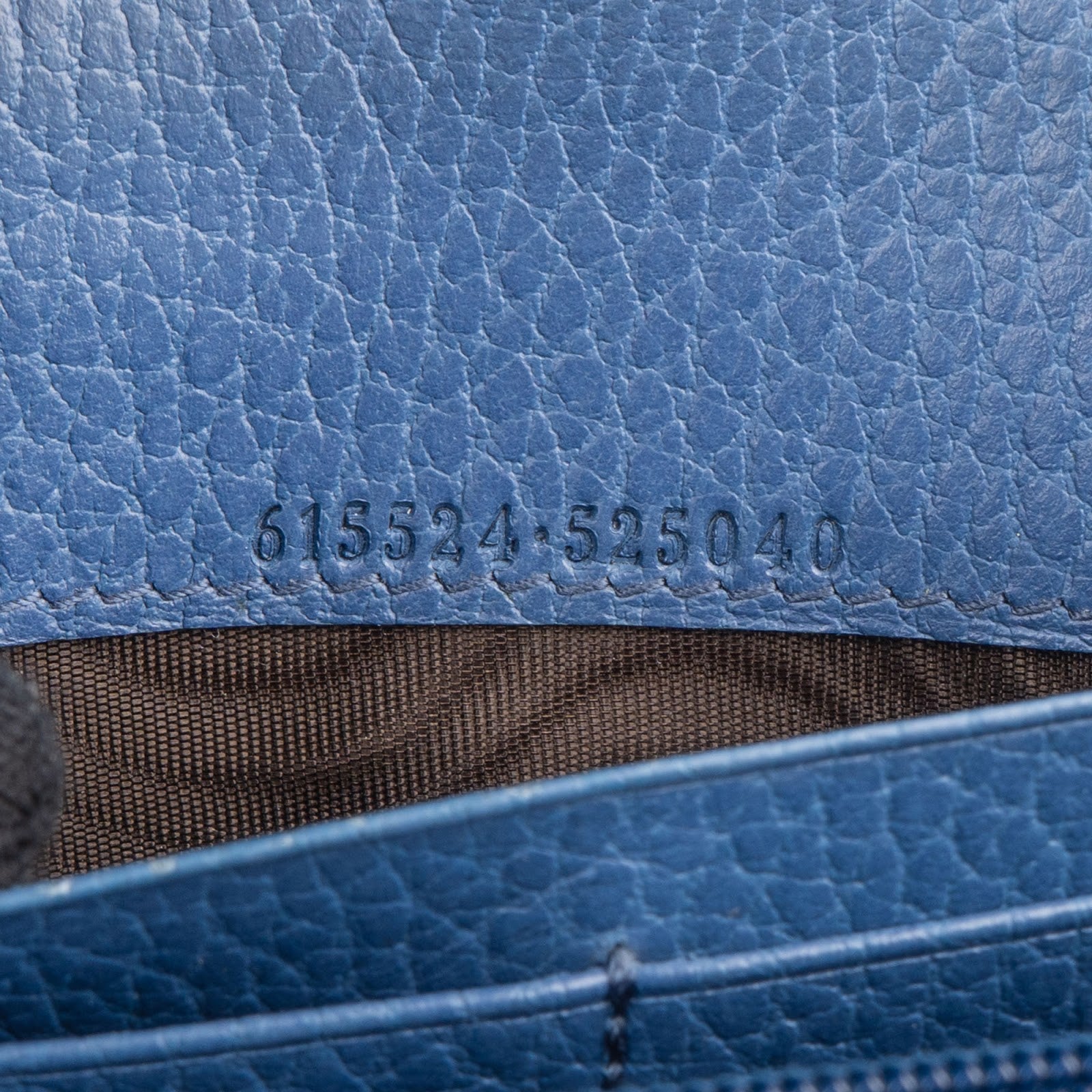 Gucci Pebbled Leather Interlocking GG Continental Wallet