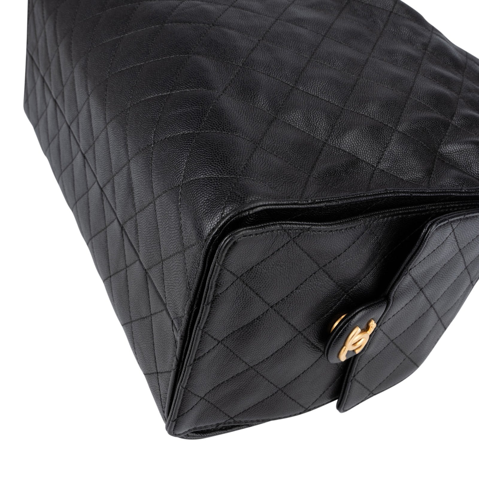 Chanel - 25 Quilted Caviar Leather CC Drawstring Shoulder Bag