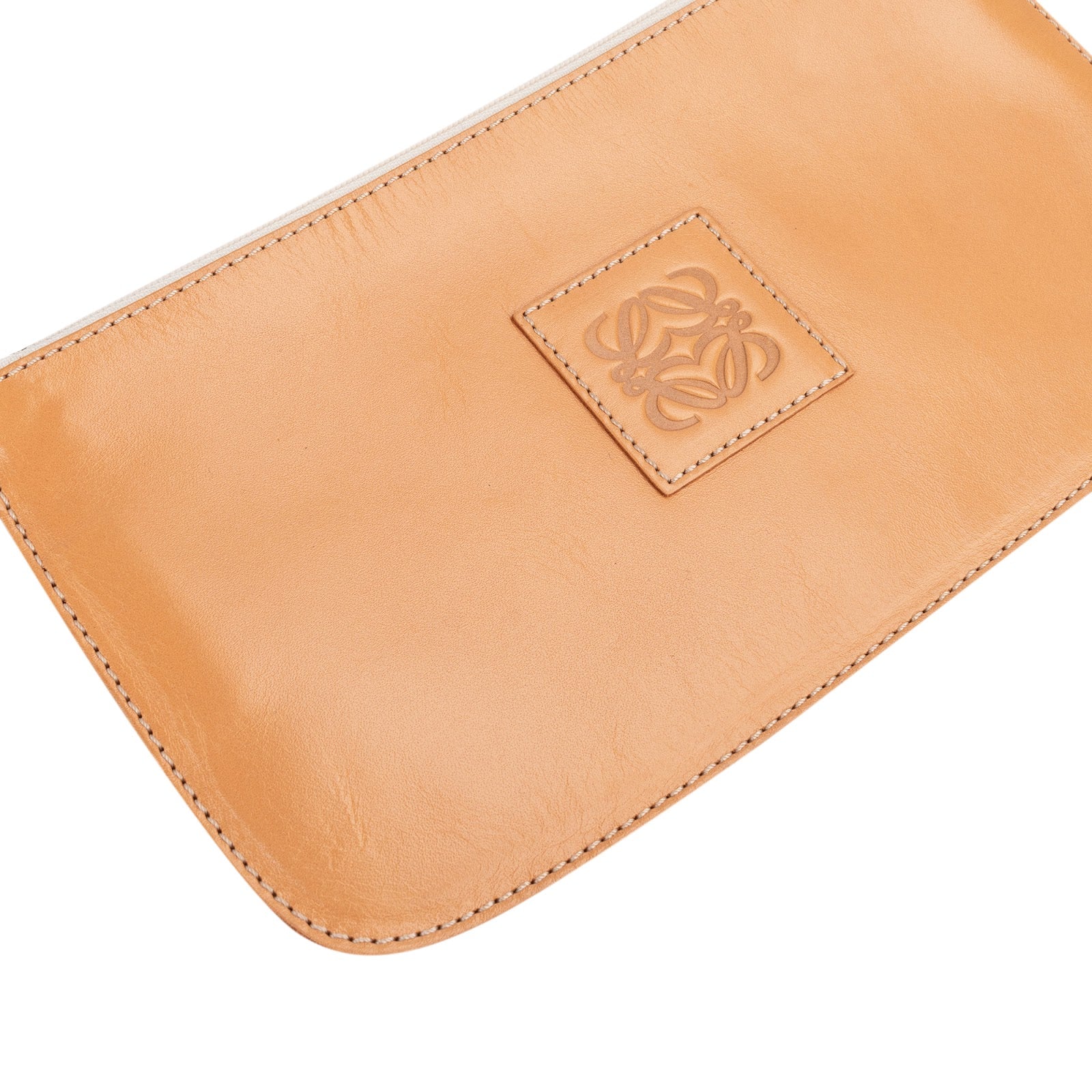 Loewe – skórzana torebka typu pochette z motywem anagramu – akcesoria