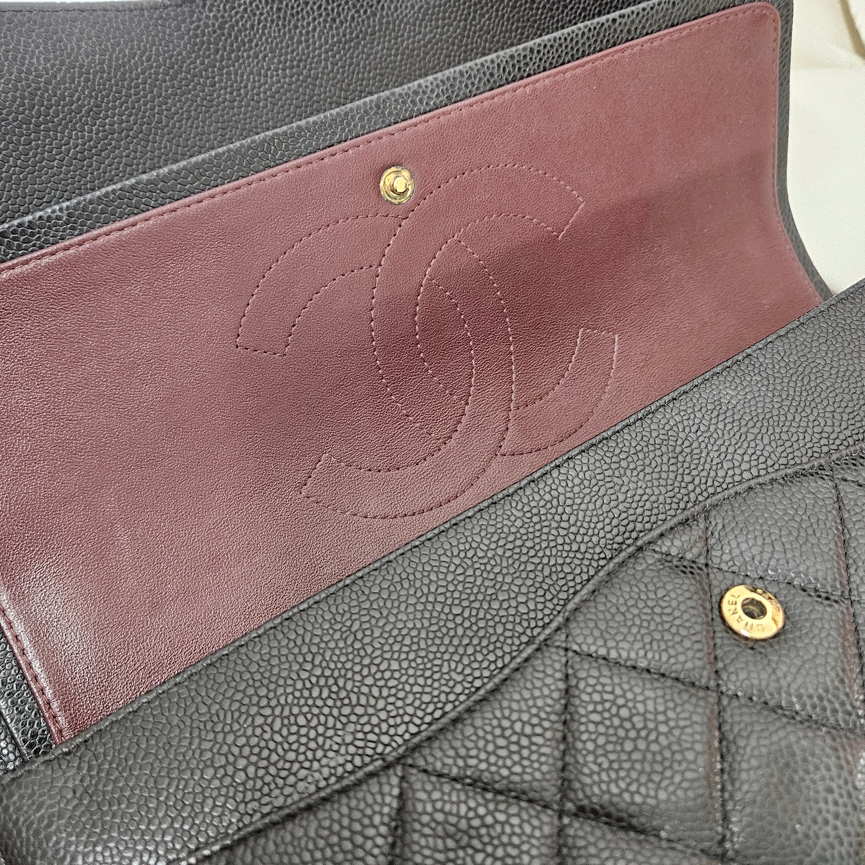 Chanel - Jumbo Double Flap Crossbody Bag