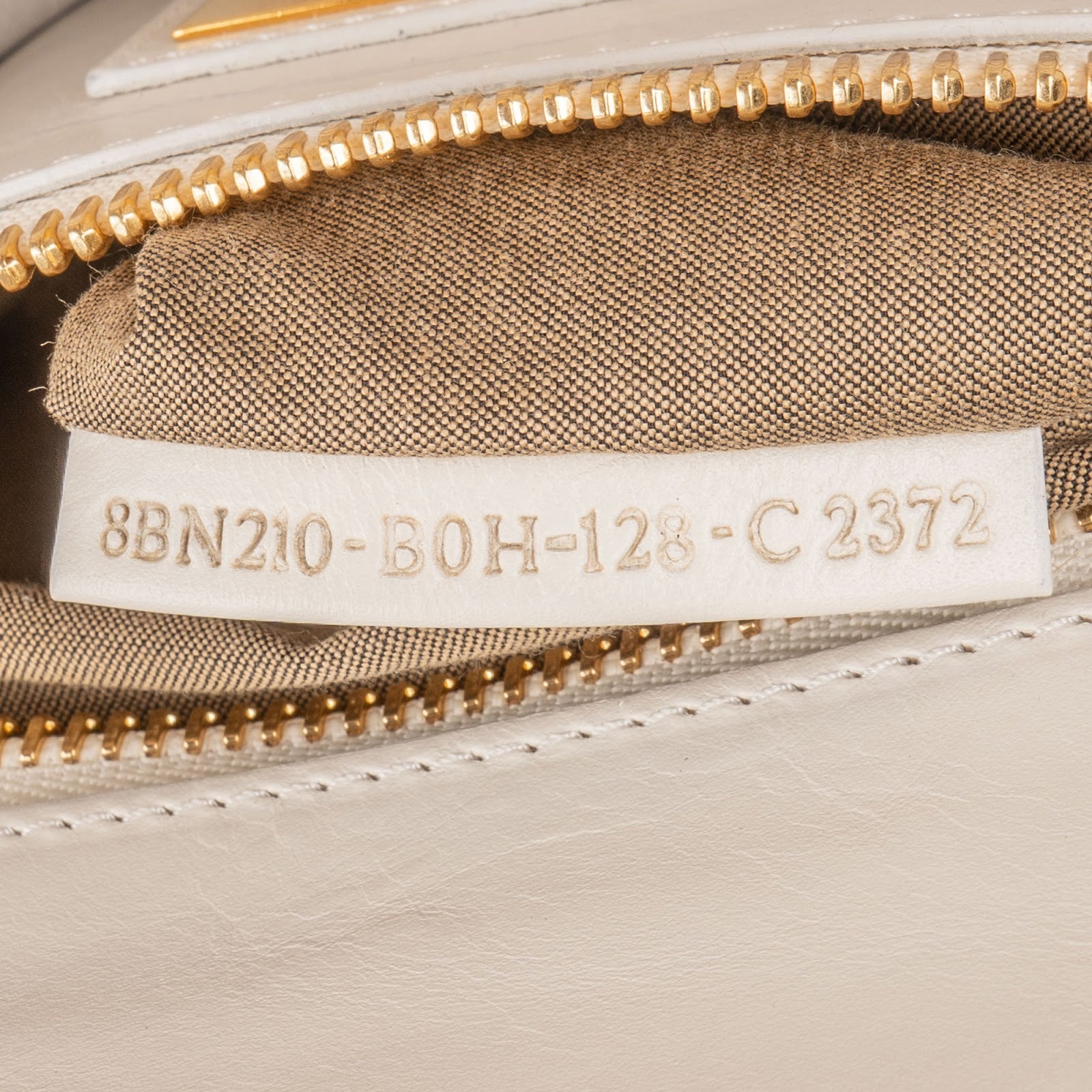 Sac à main Peekaboo Fendi en denim brodé de motifs floraux, édition limitée