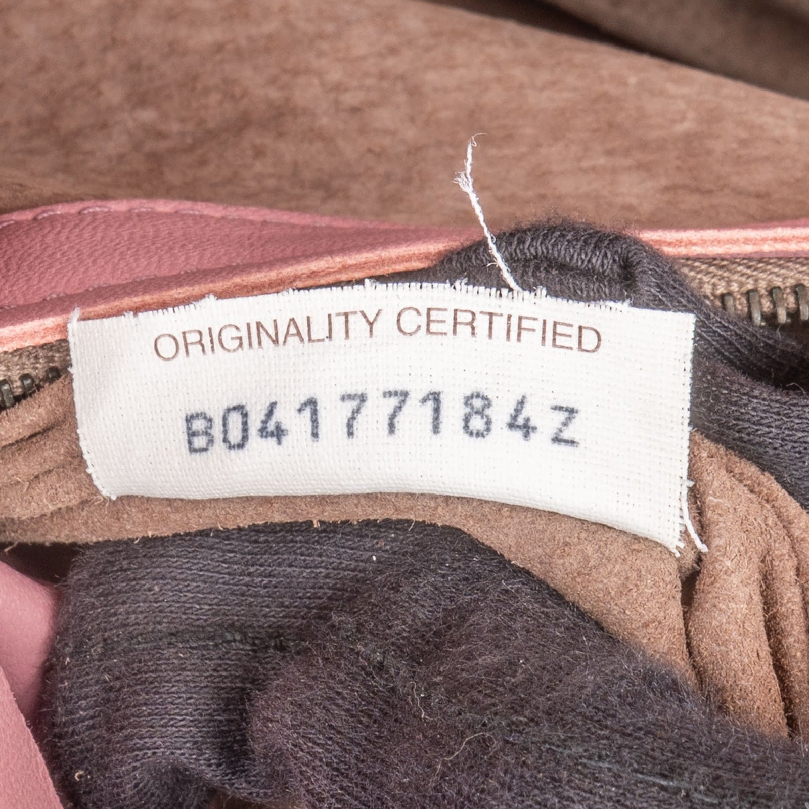Sac à bandoulière hobo en cuir Intrecciato rose de Bottega Veneta